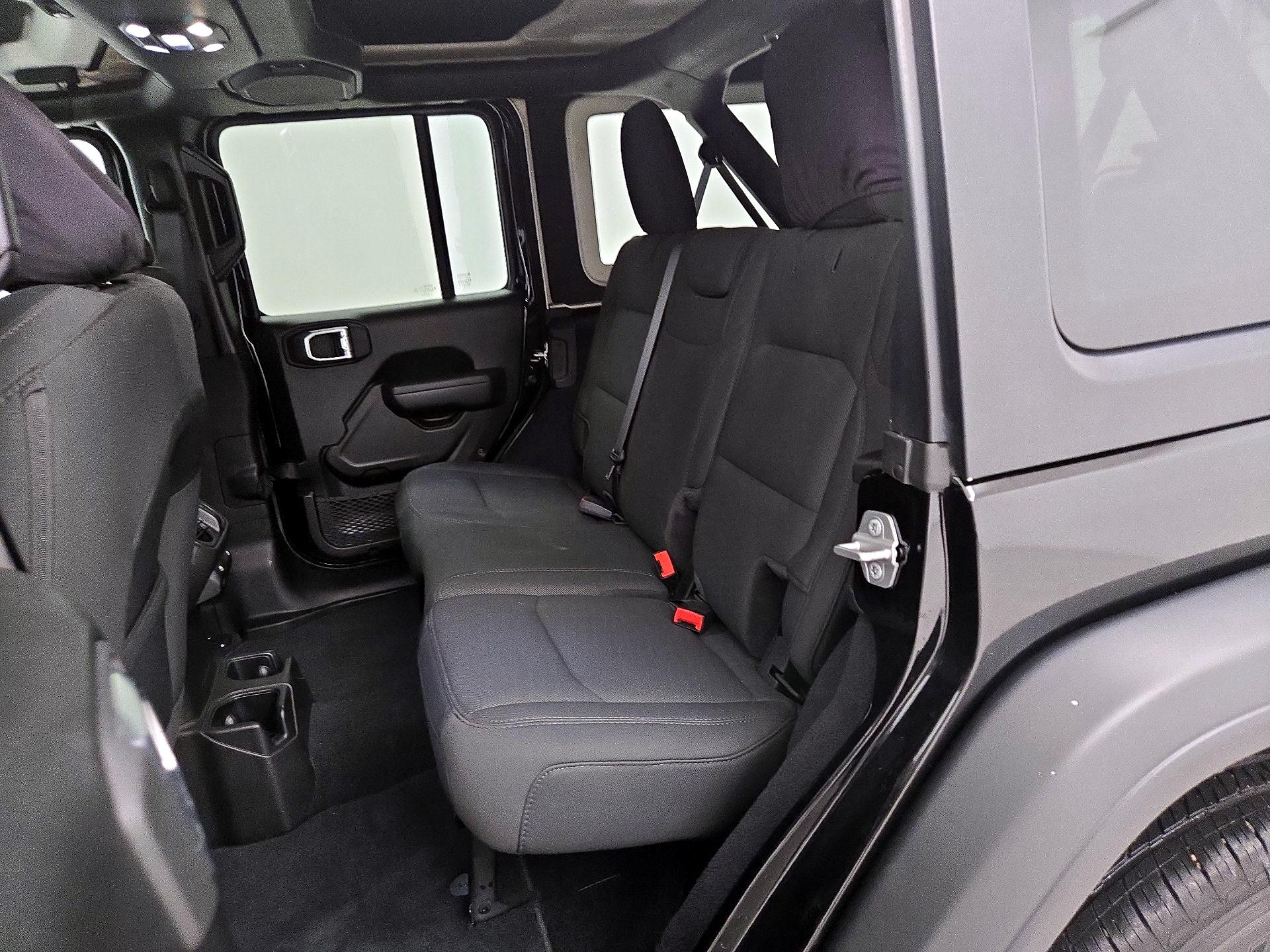 Thumbnail: 2022 Jeep Wrangler - 19