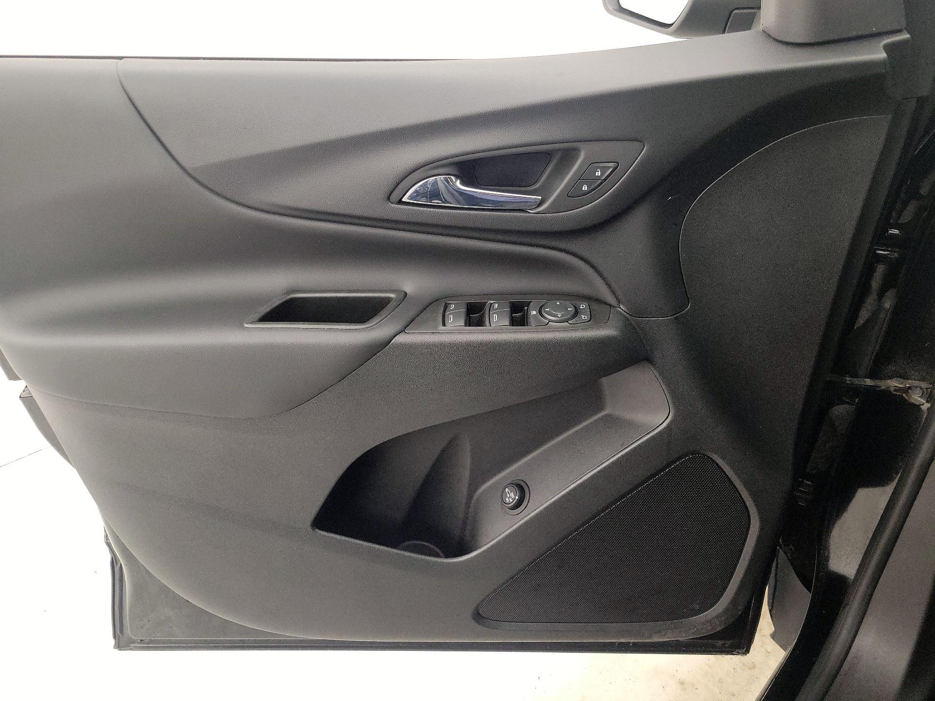 Thumbnail: 2022 Chevrolet Equinox - 12