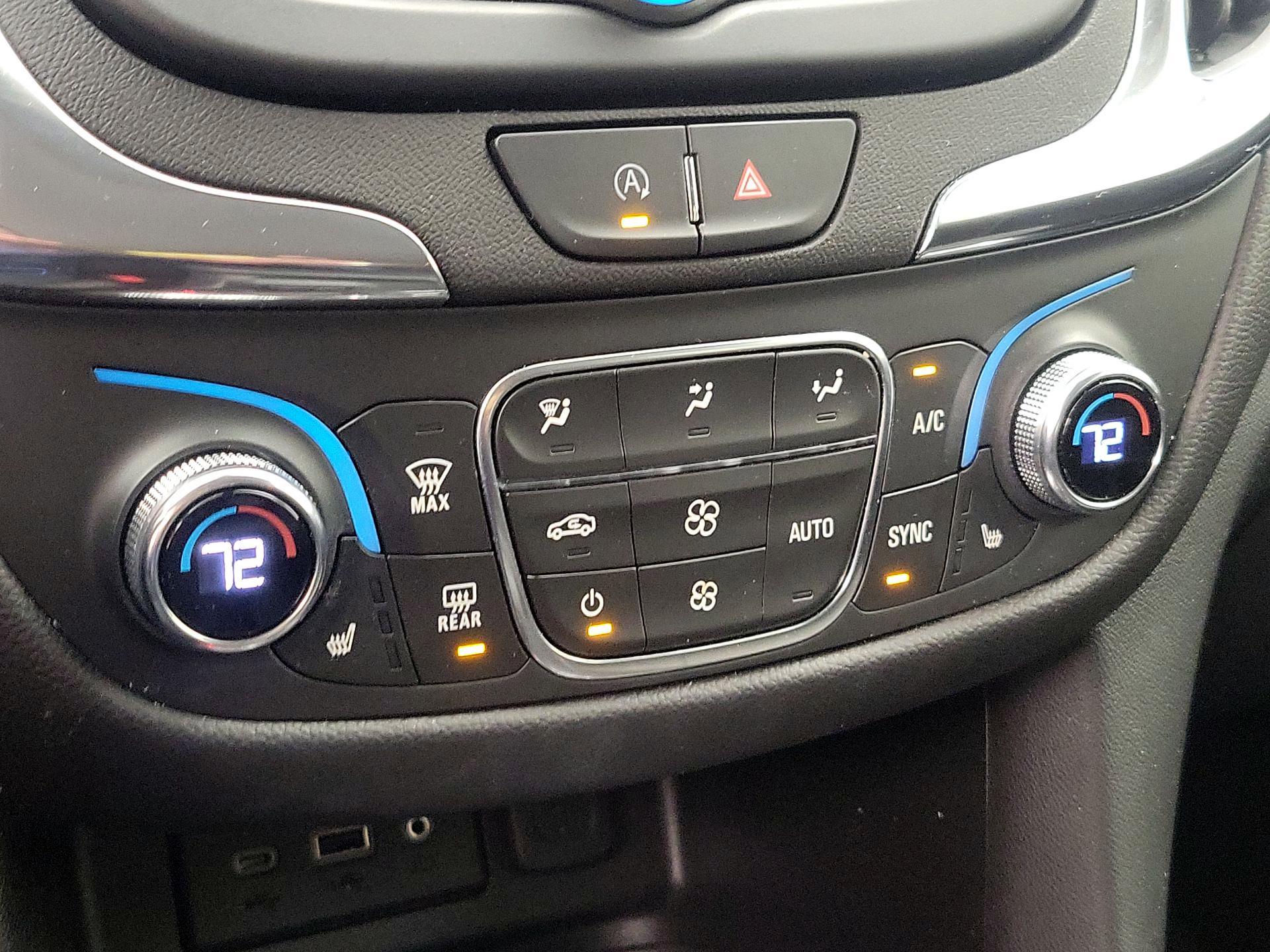 Thumbnail: 2022 Chevrolet Equinox - 16