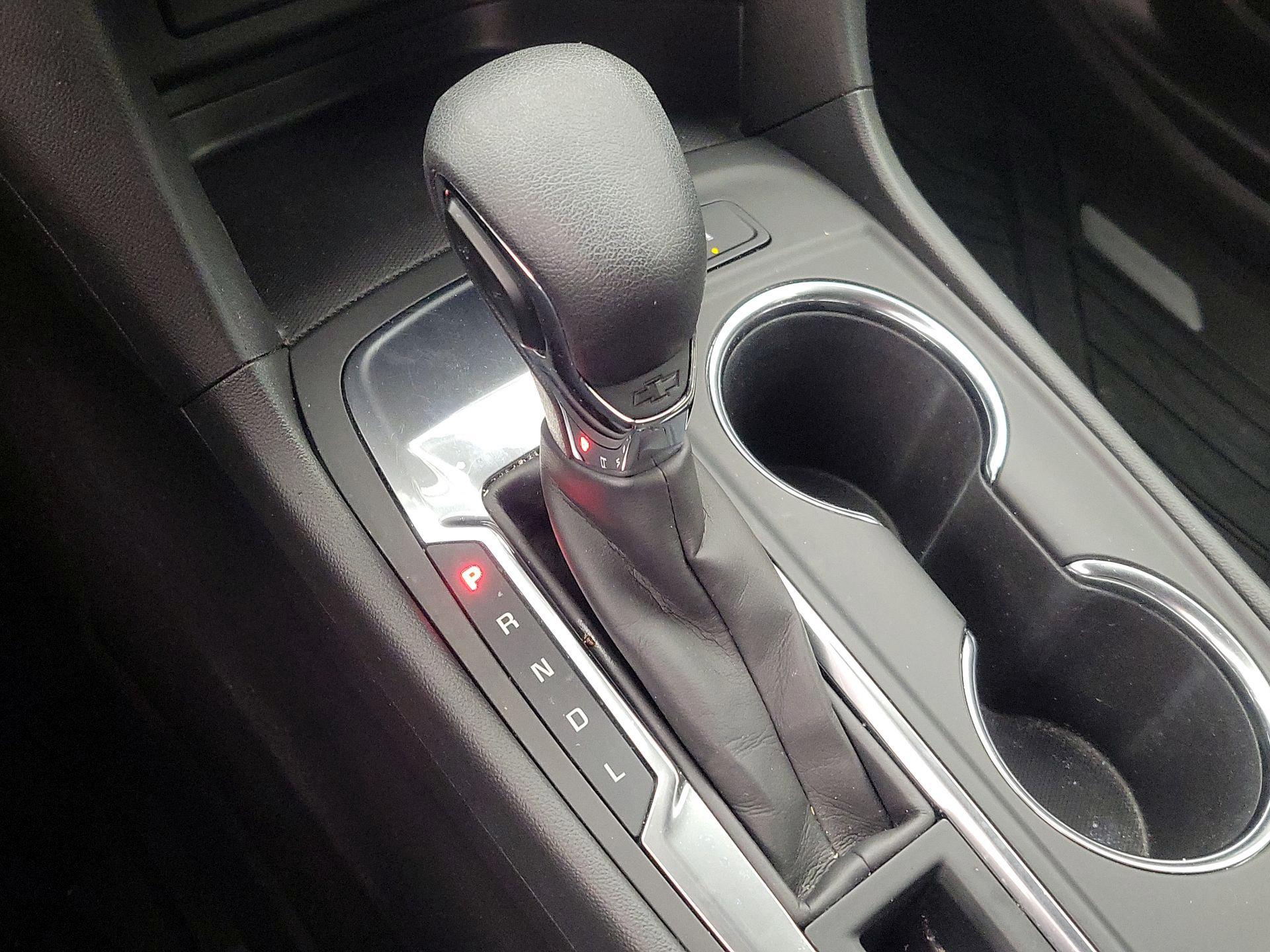 Thumbnail: 2022 Chevrolet Equinox - 17