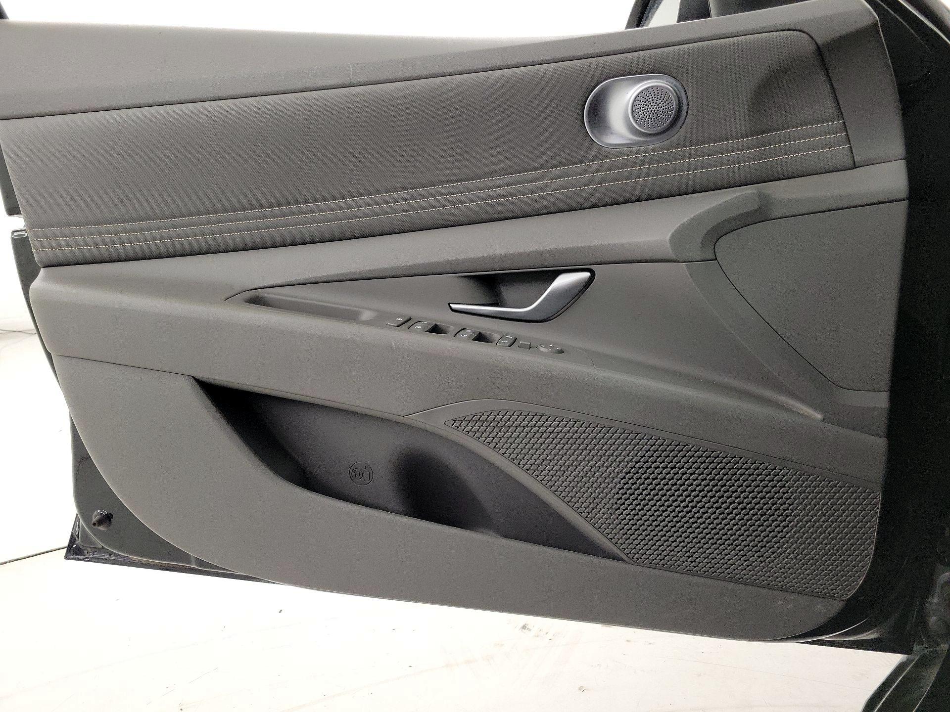 Thumbnail: 2023 Hyundai Elantra - 12