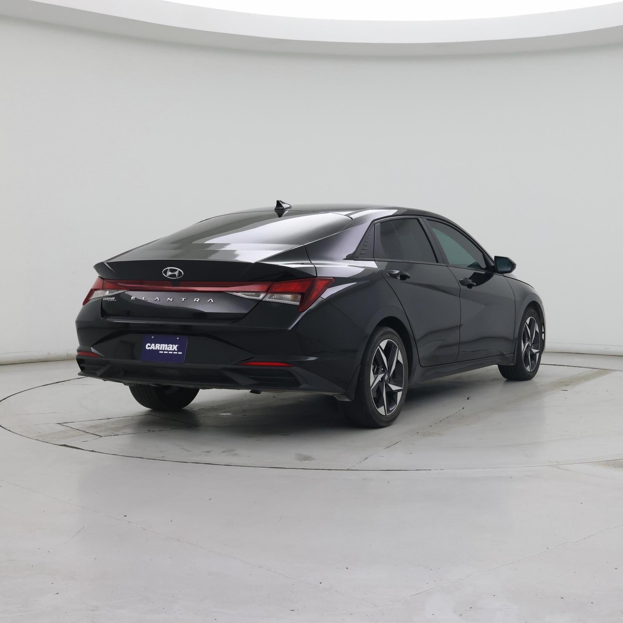 Thumbnail: 2023 Hyundai Elantra - 8