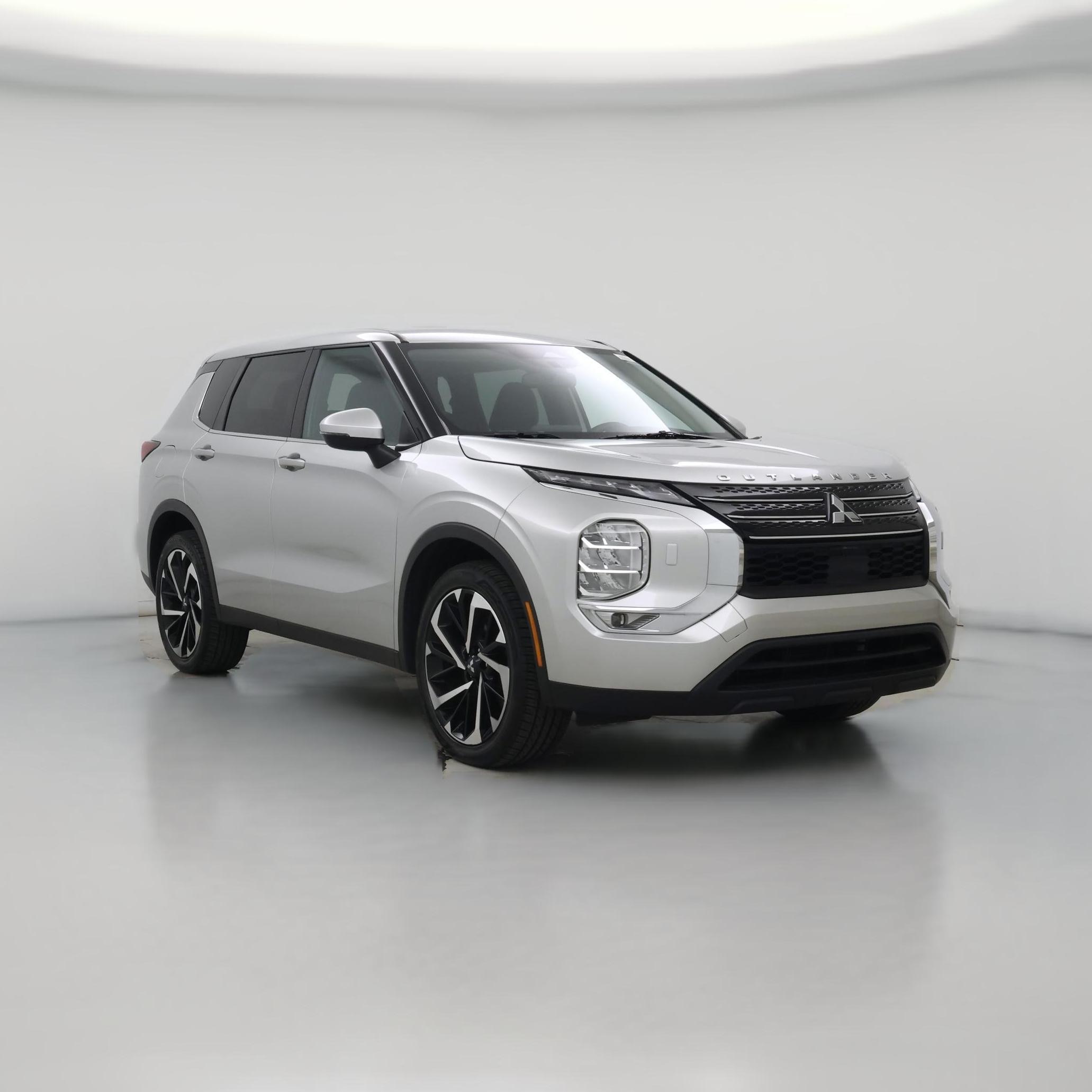 Thumbnail: 2022 Mitsubishi Outlander - 1