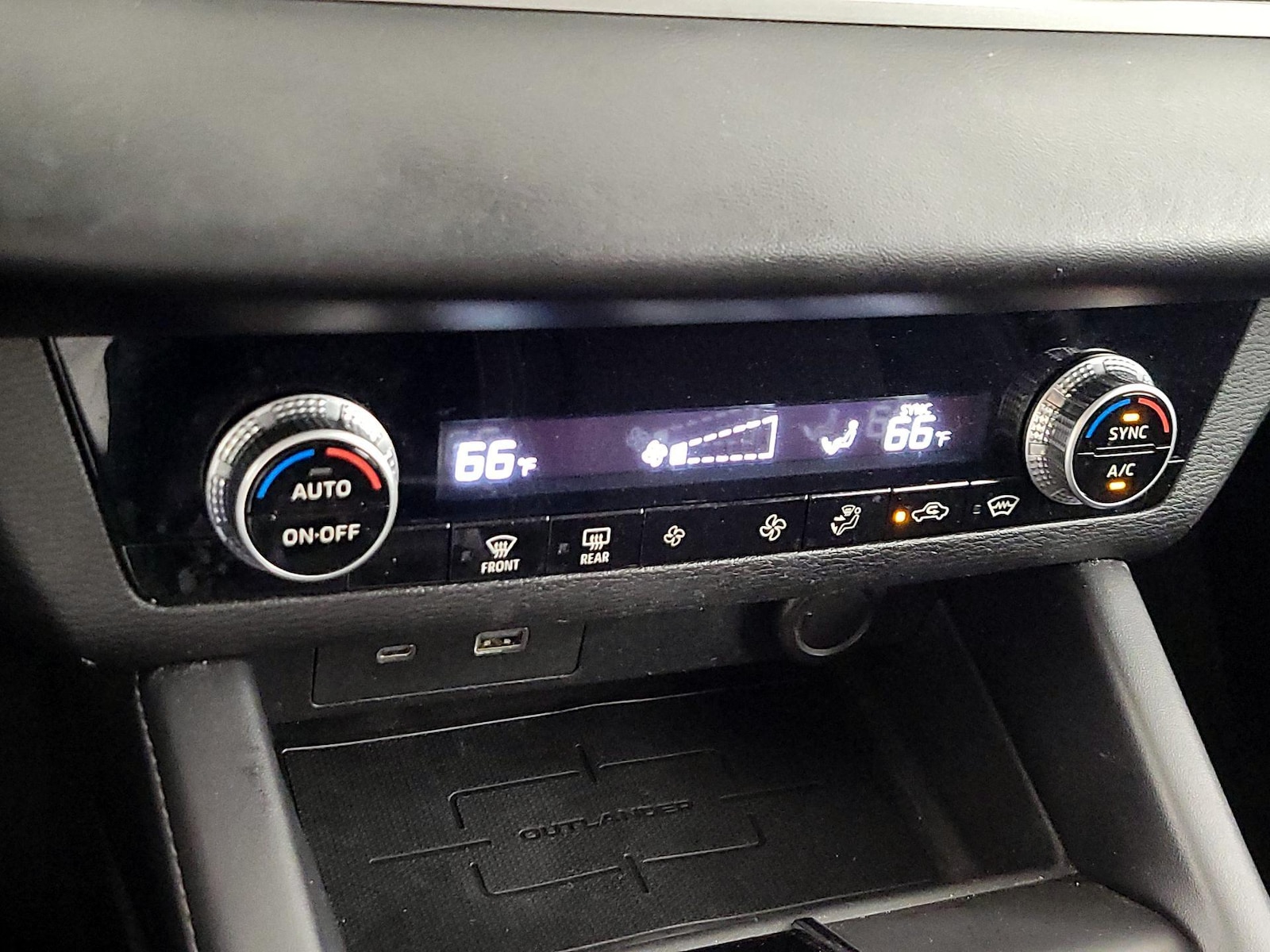 2022 Mitsubishi Outlander ES - Photo 17