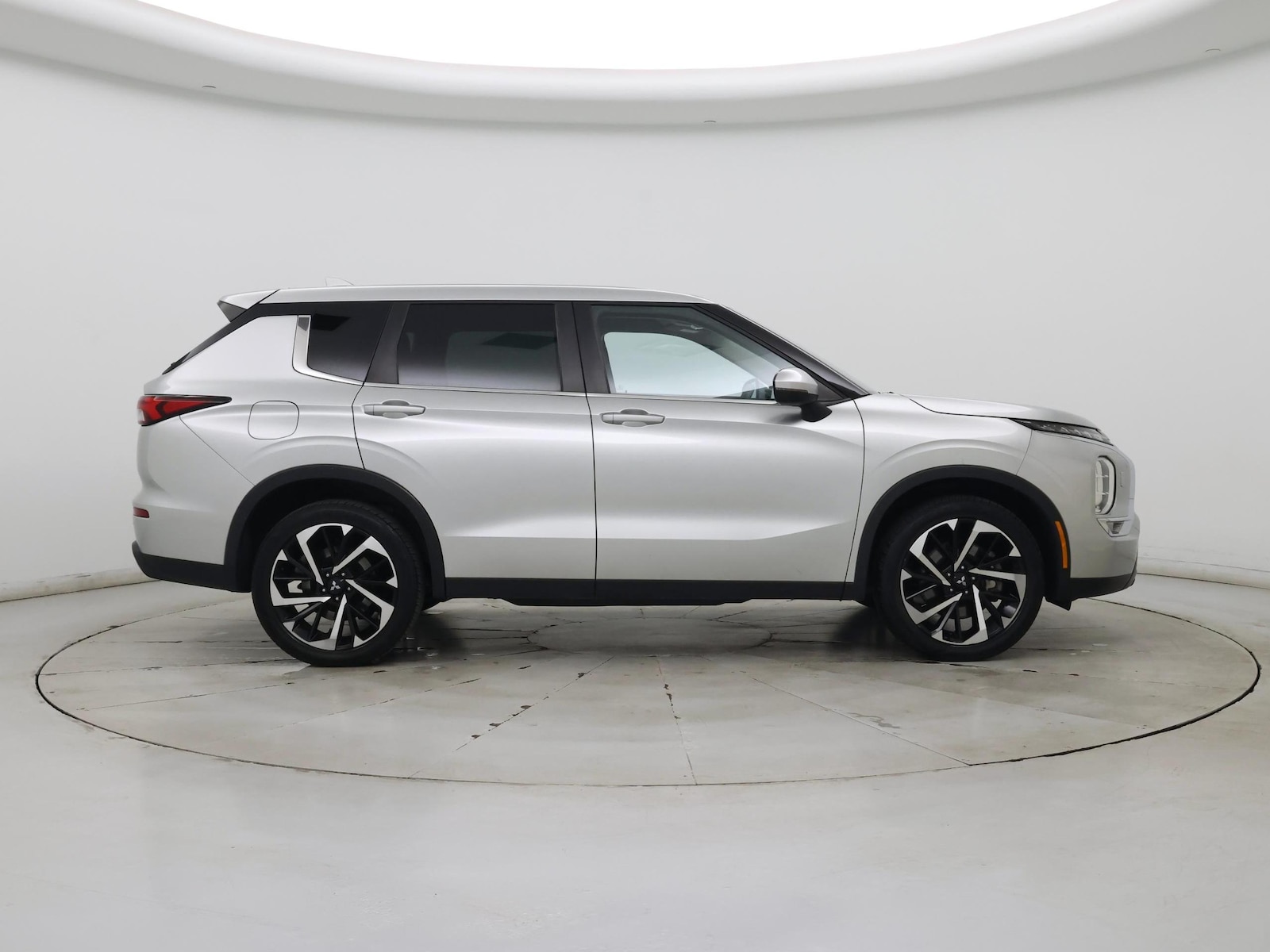 2022 Mitsubishi Outlander ES - Photo 8