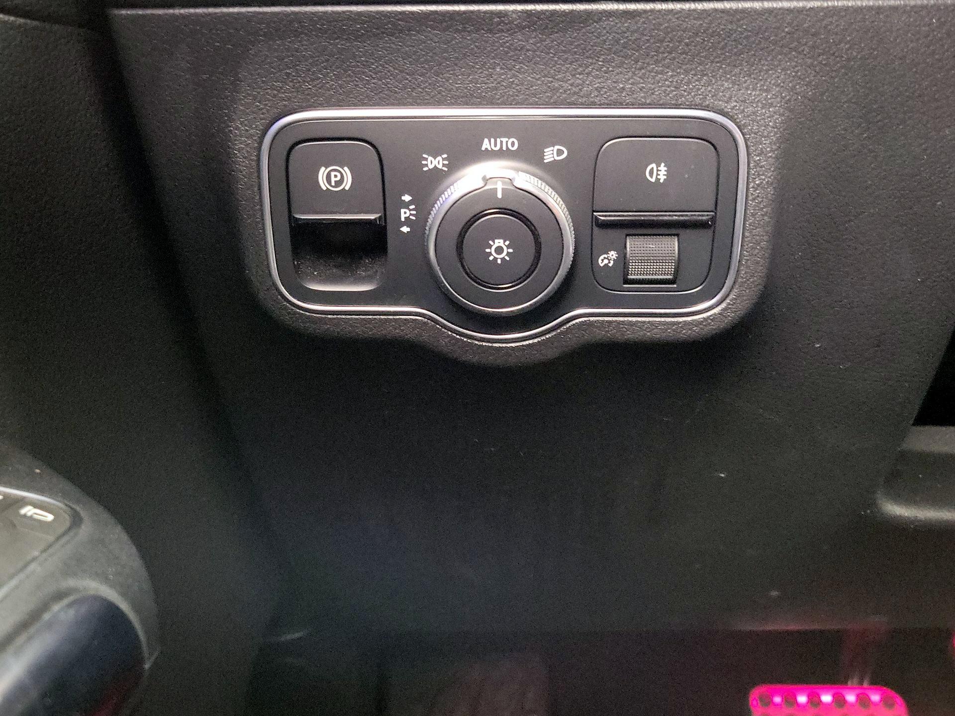 Thumbnail: 2021 Mercedes-Benz GLA - 13