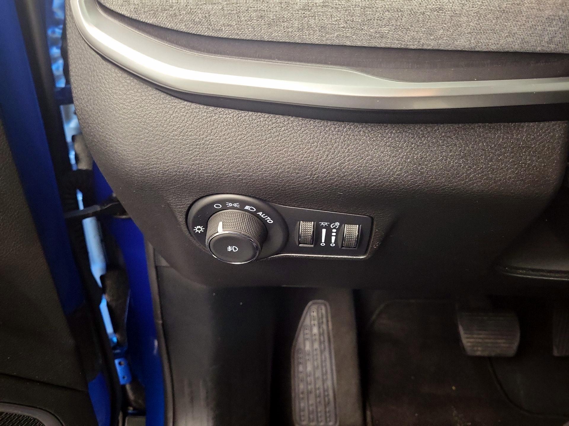 Thumbnail: 2022 Jeep Compass - 11