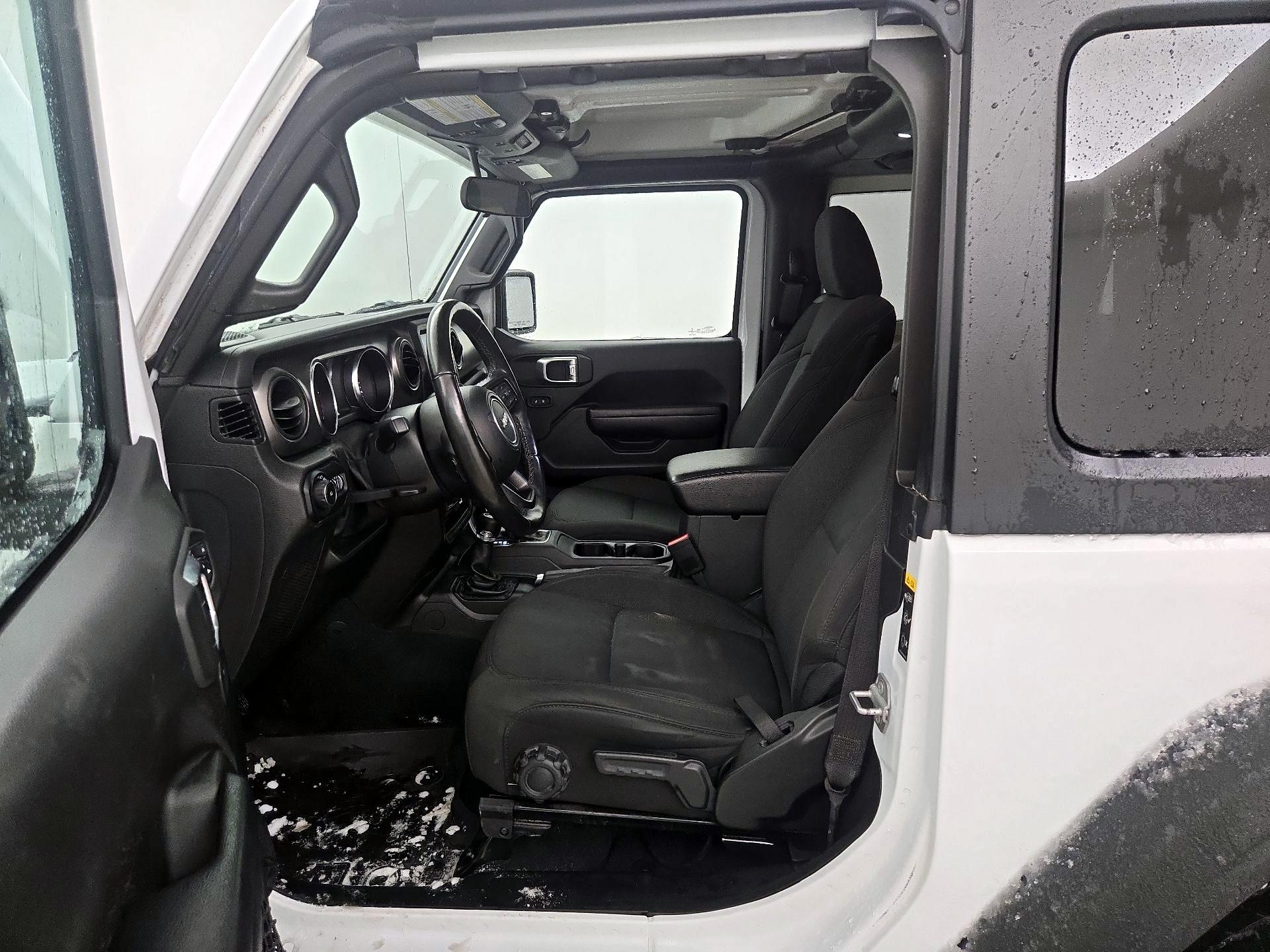 Thumbnail: 2022 Jeep Wrangler - 11