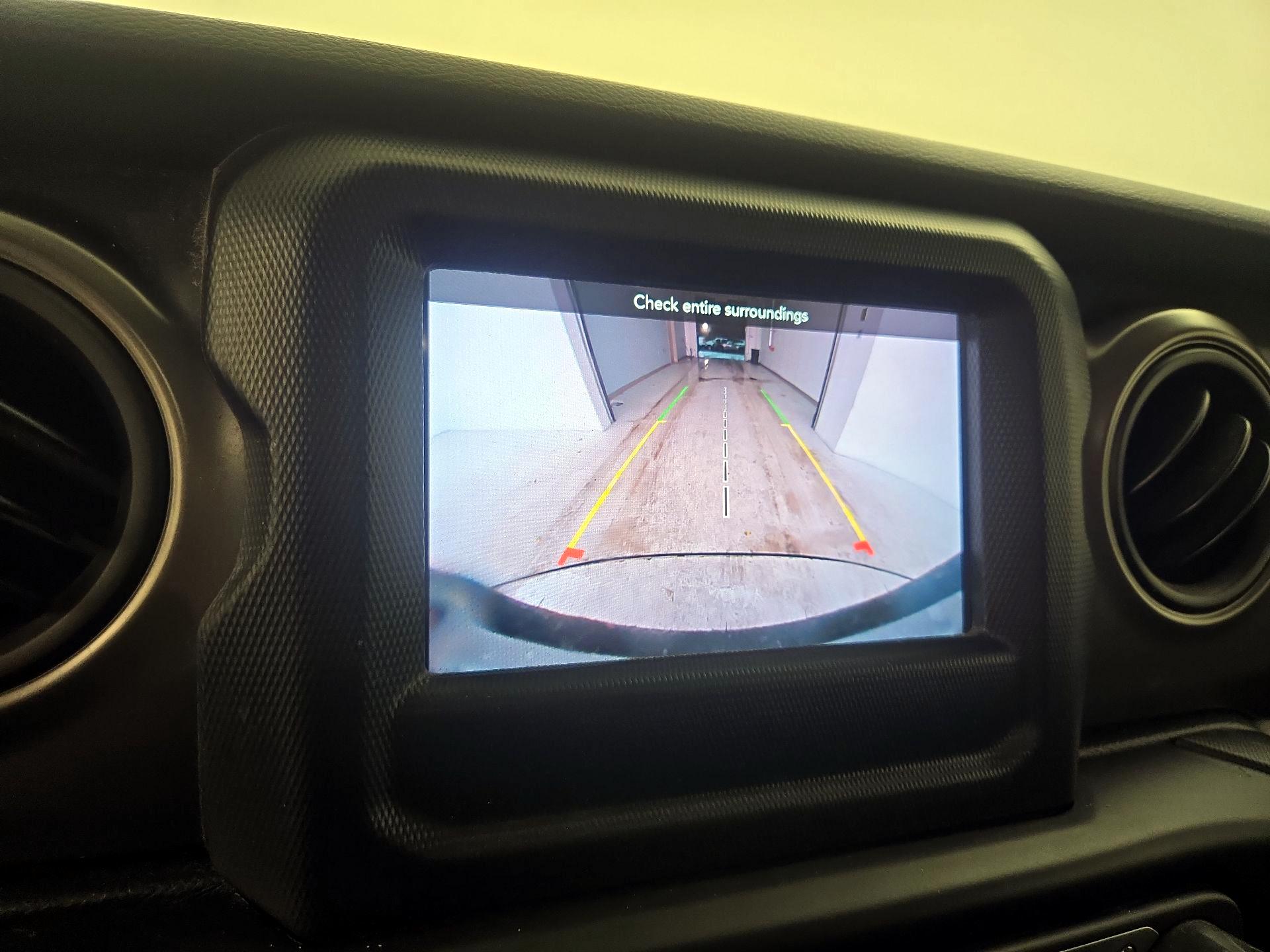 Thumbnail: 2022 Jeep Wrangler - 14