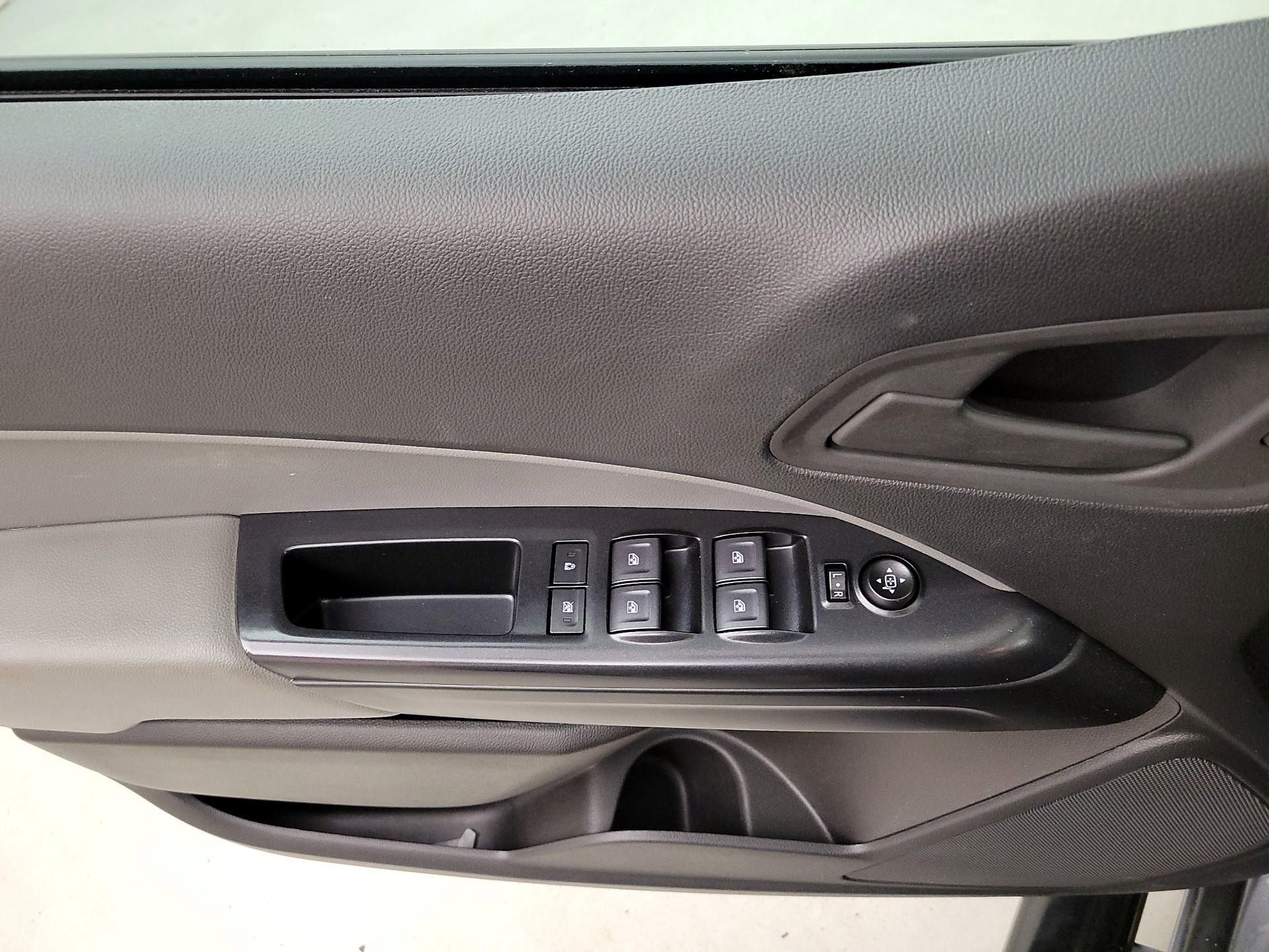 Thumbnail: 2022 Chevrolet Colorado - 12