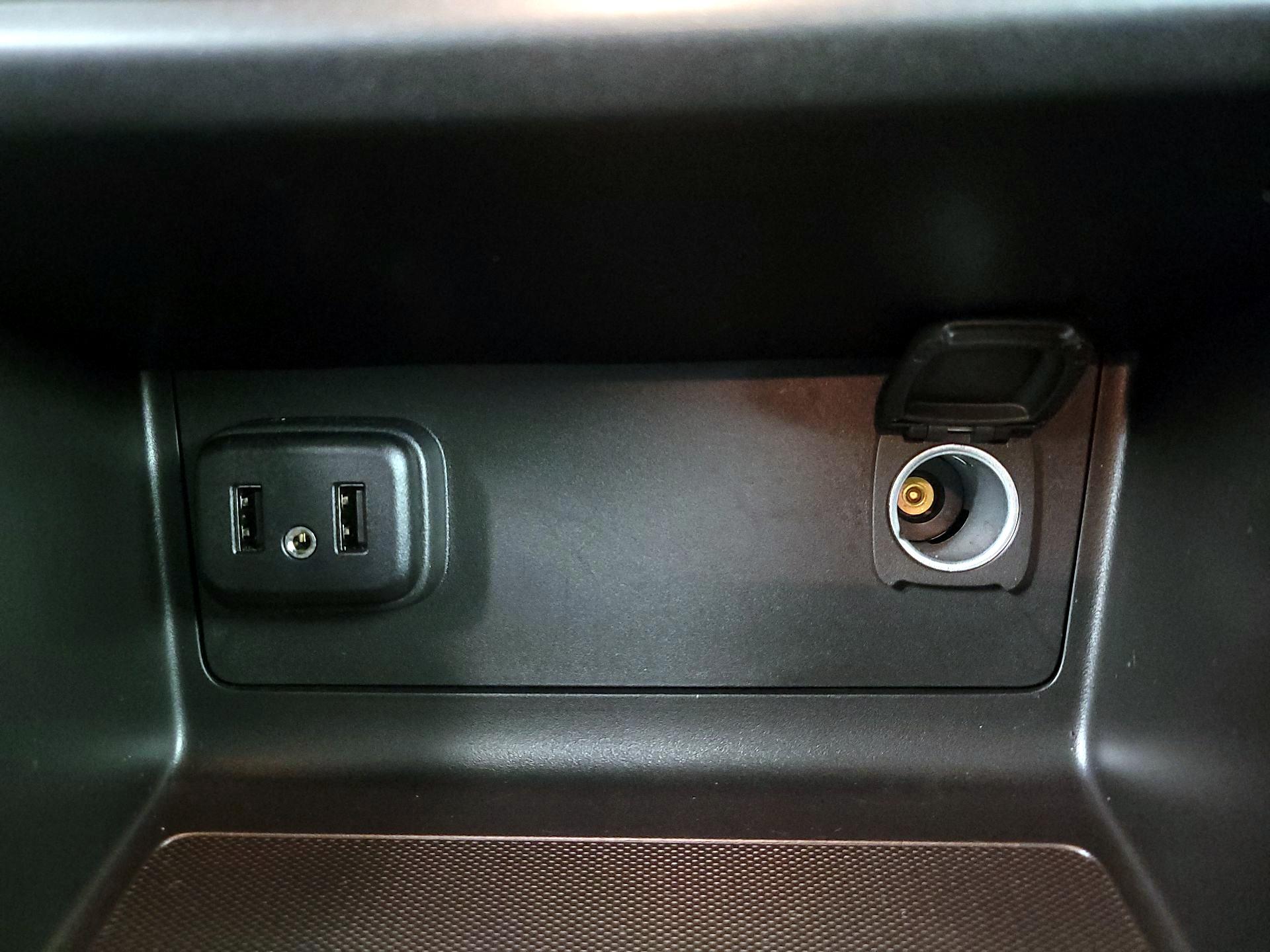 Thumbnail: 2022 Chevrolet Colorado - 18