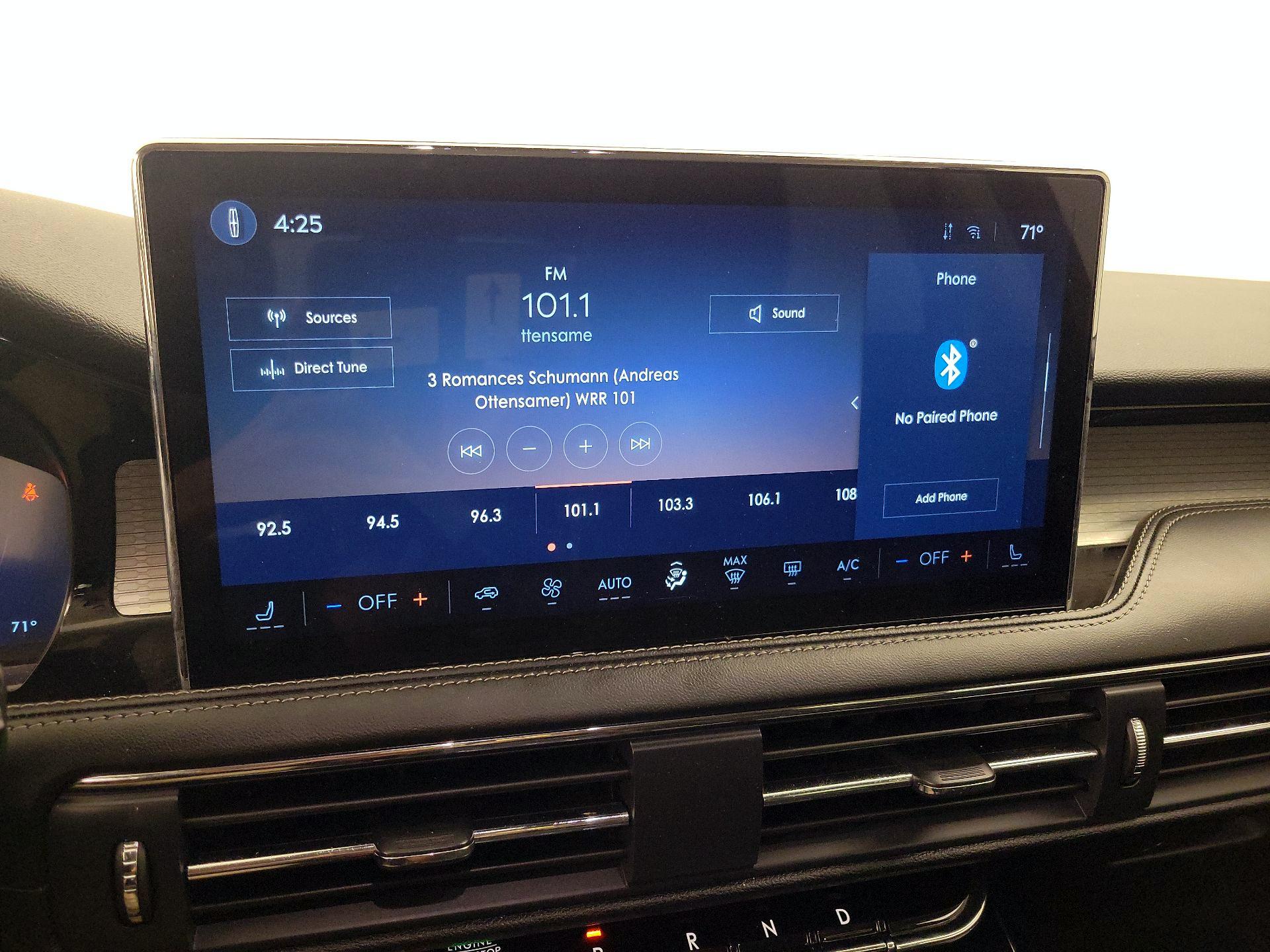 Thumbnail: 2024 Lincoln Corsair - 15