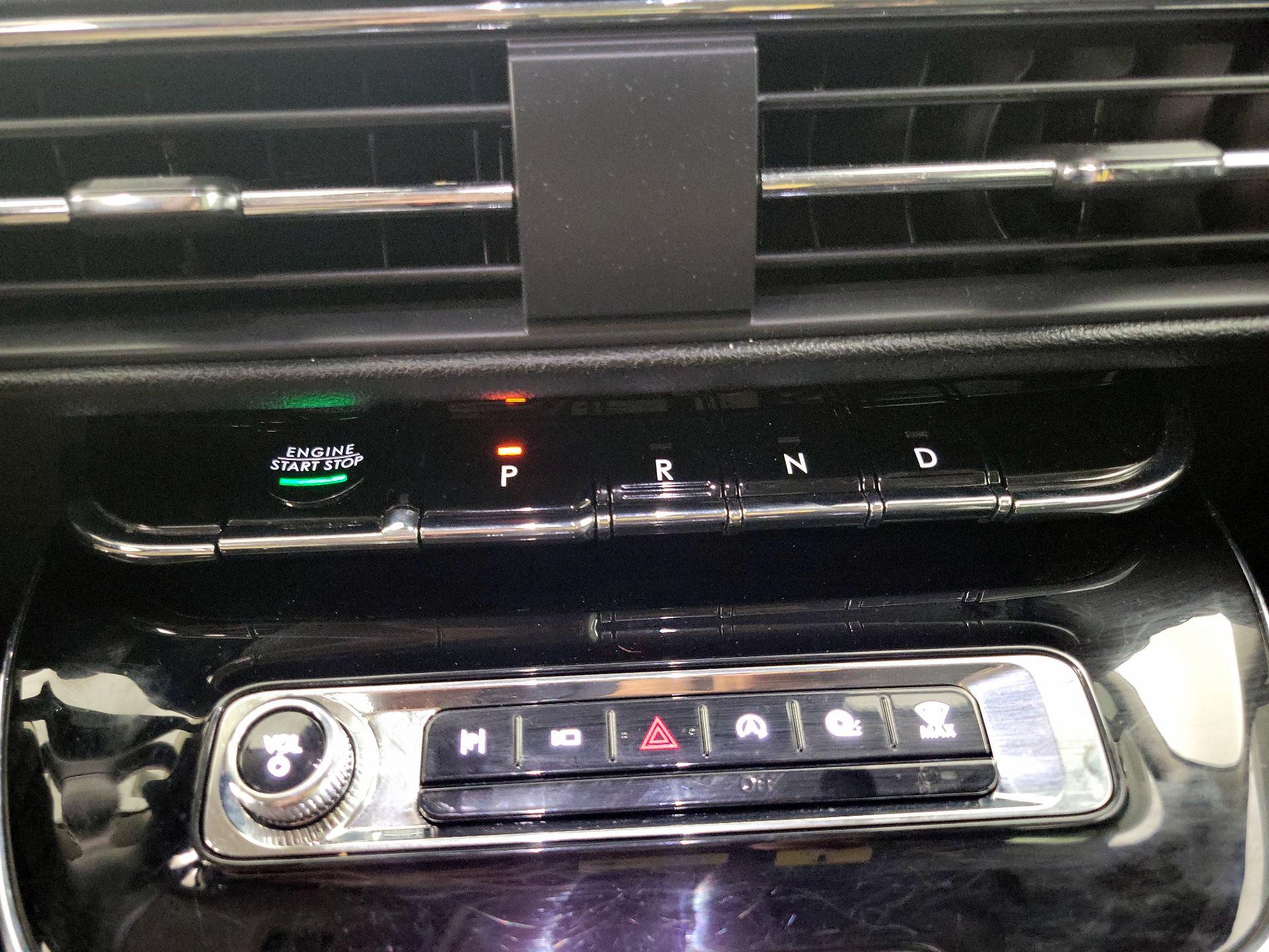 Thumbnail: 2024 Lincoln Corsair - 17