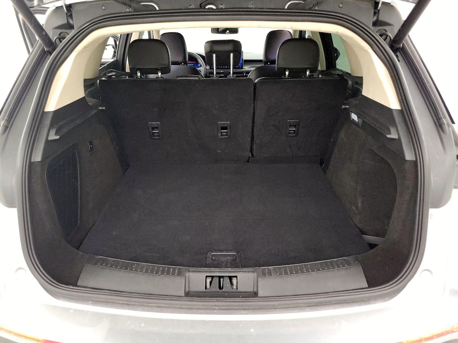 Thumbnail: 2024 Lincoln Corsair - 19