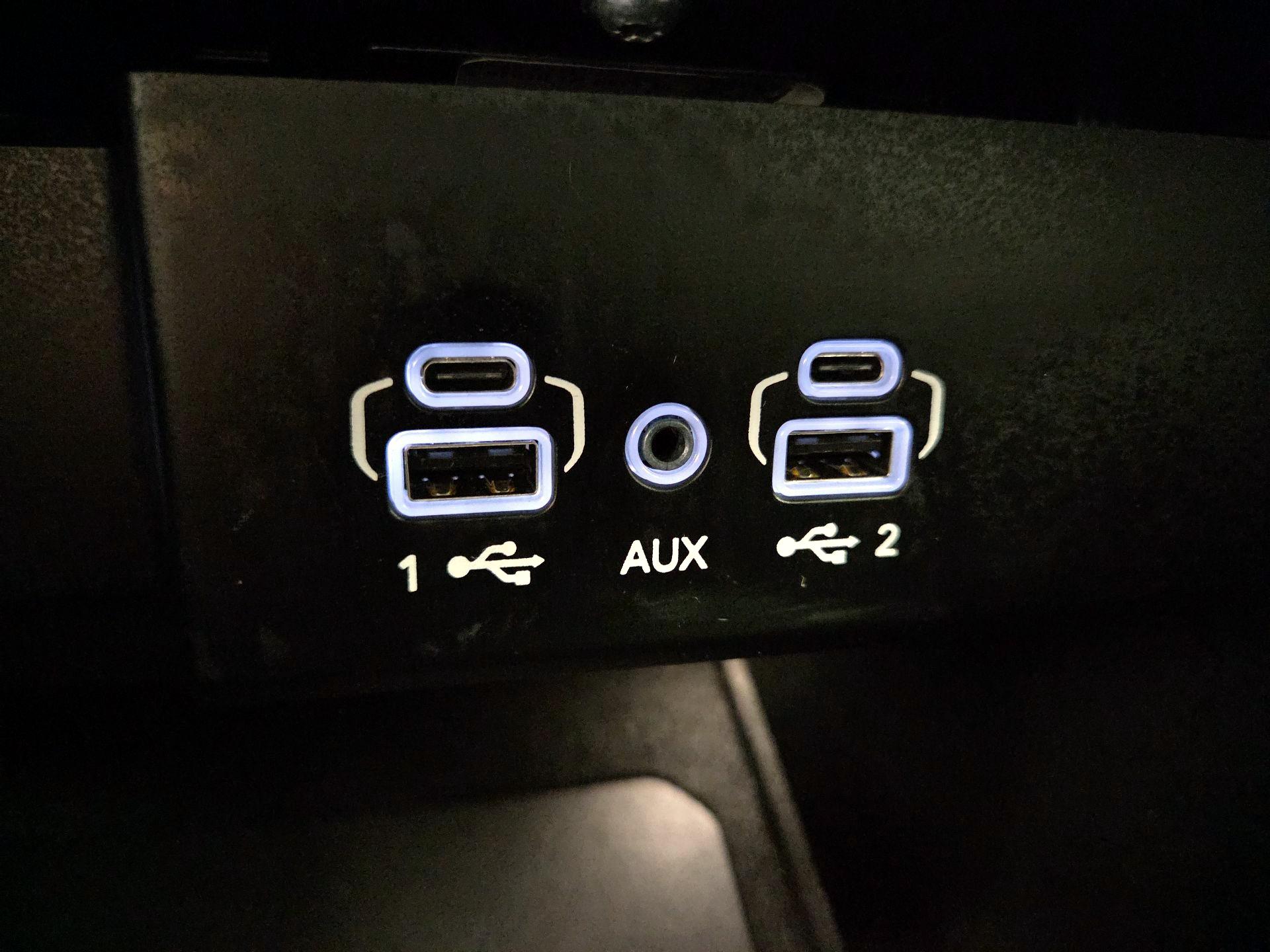 Thumbnail: 2024 Jeep Wagoneer - 19