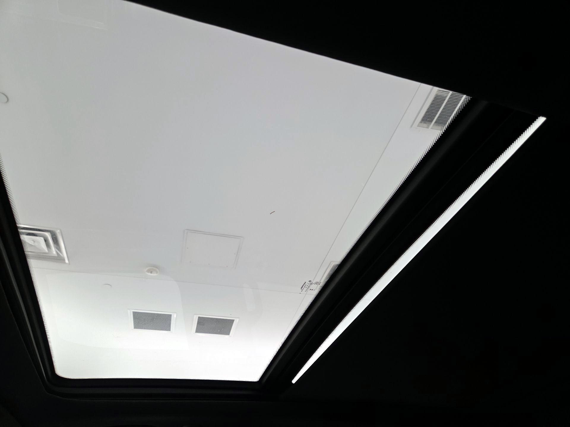 Thumbnail: 2024 Jeep Wagoneer - 20