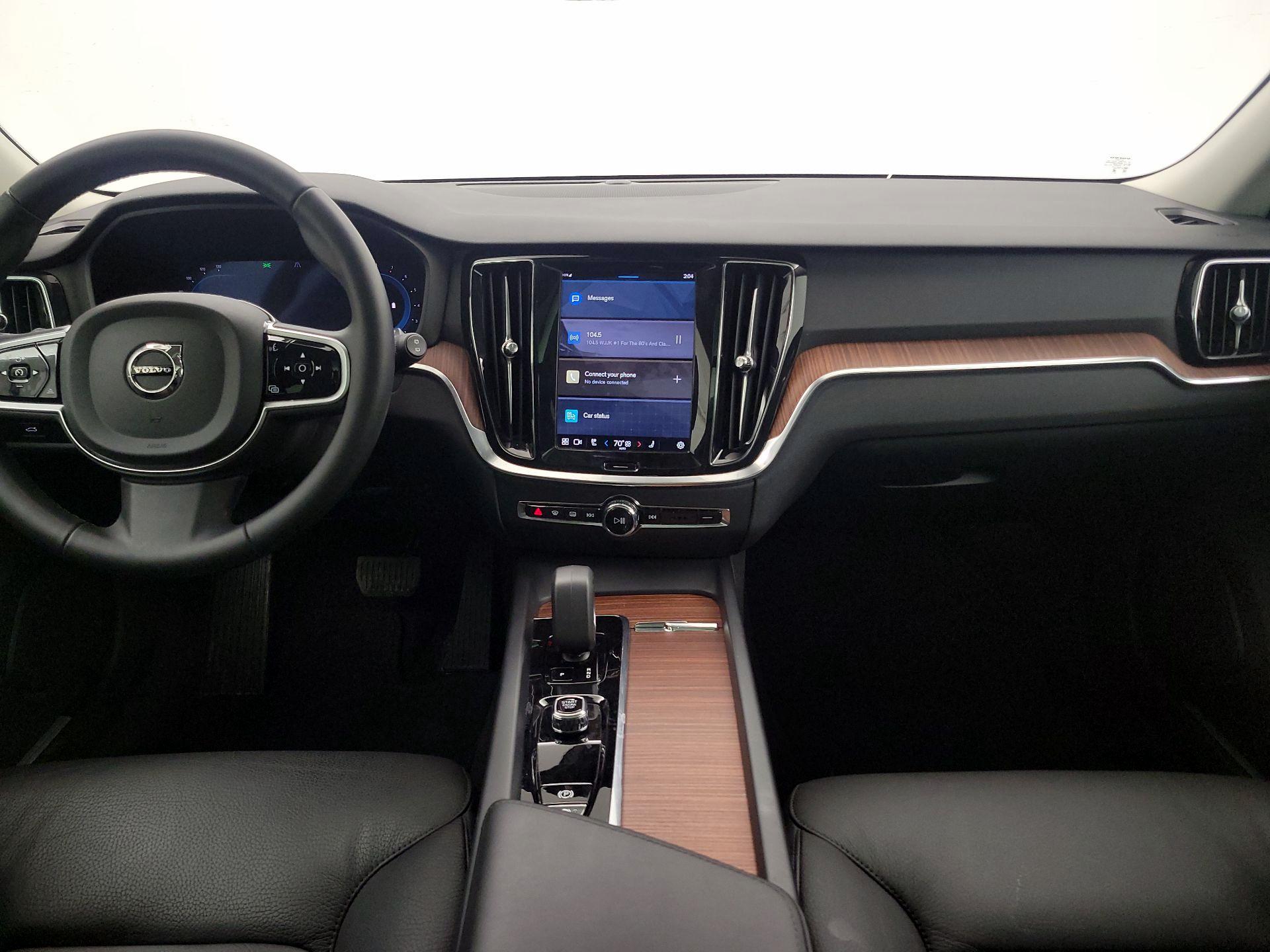 Thumbnail: 2025 Volvo S60 - 9