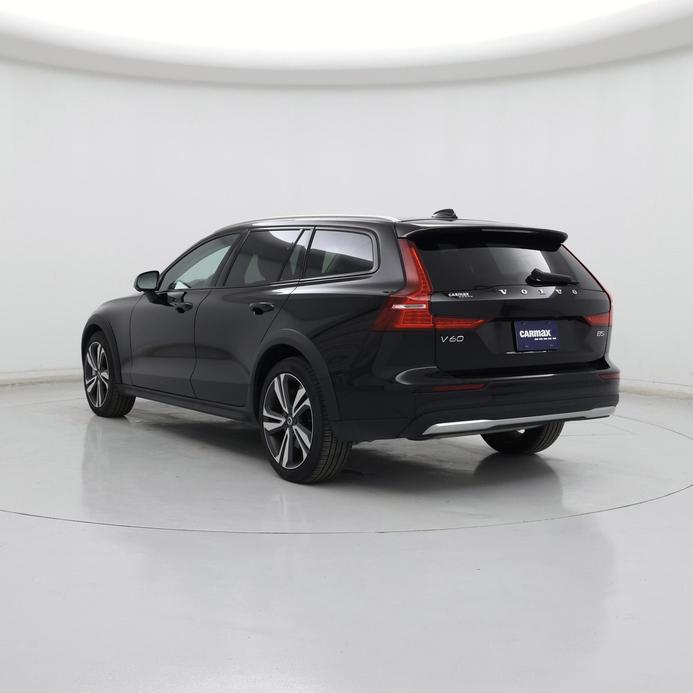 Thumbnail: 2025 Volvo S60 - 2