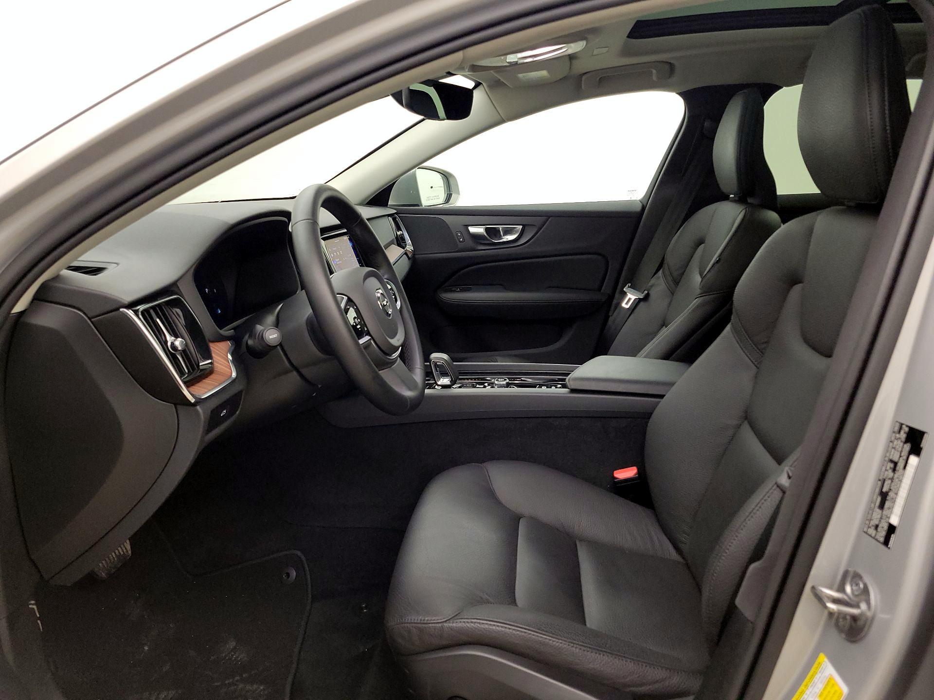 Thumbnail: 2025 Volvo S60 - 11