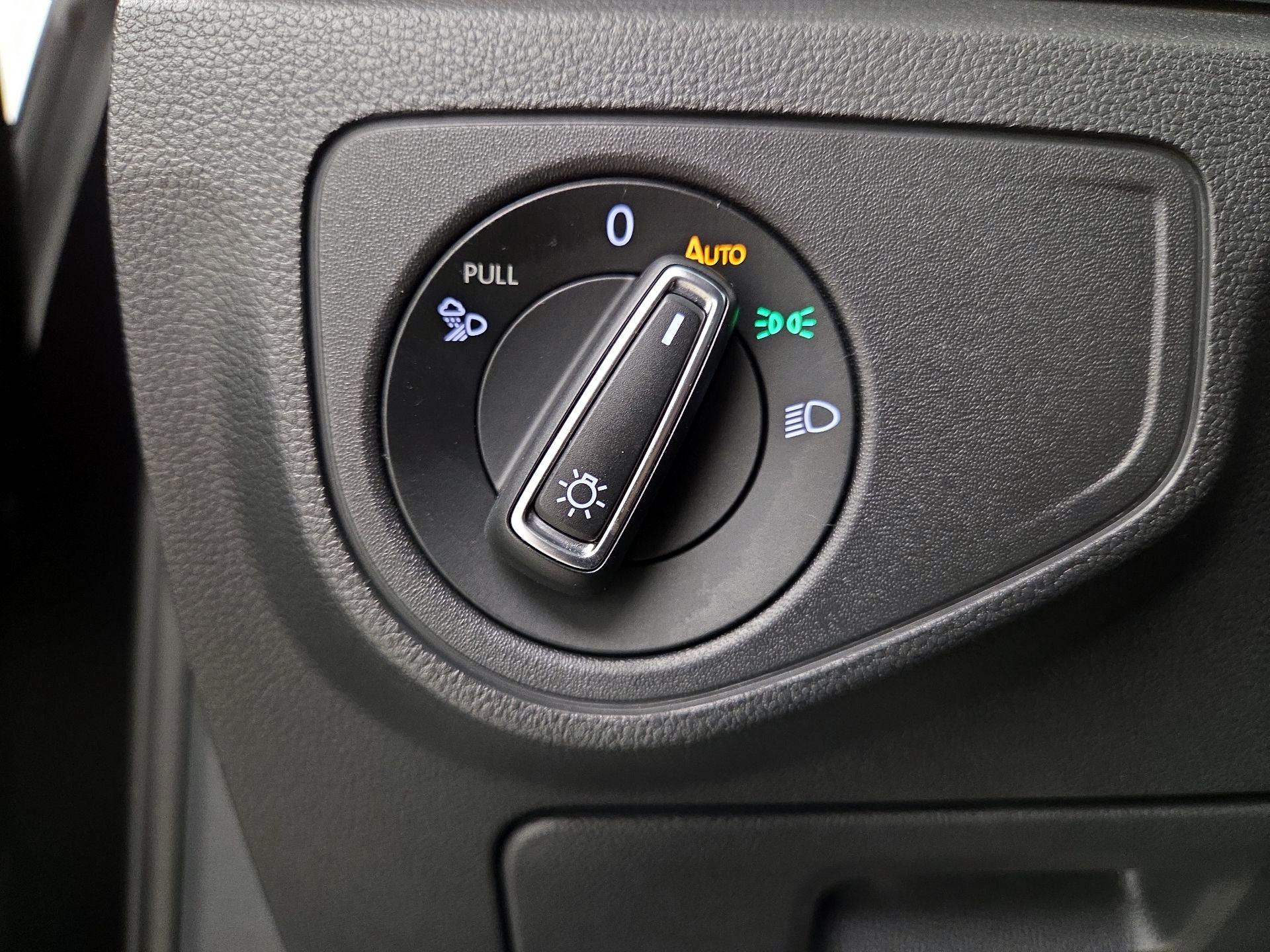 Thumbnail: 2022 Volkswagen Atlas - 13