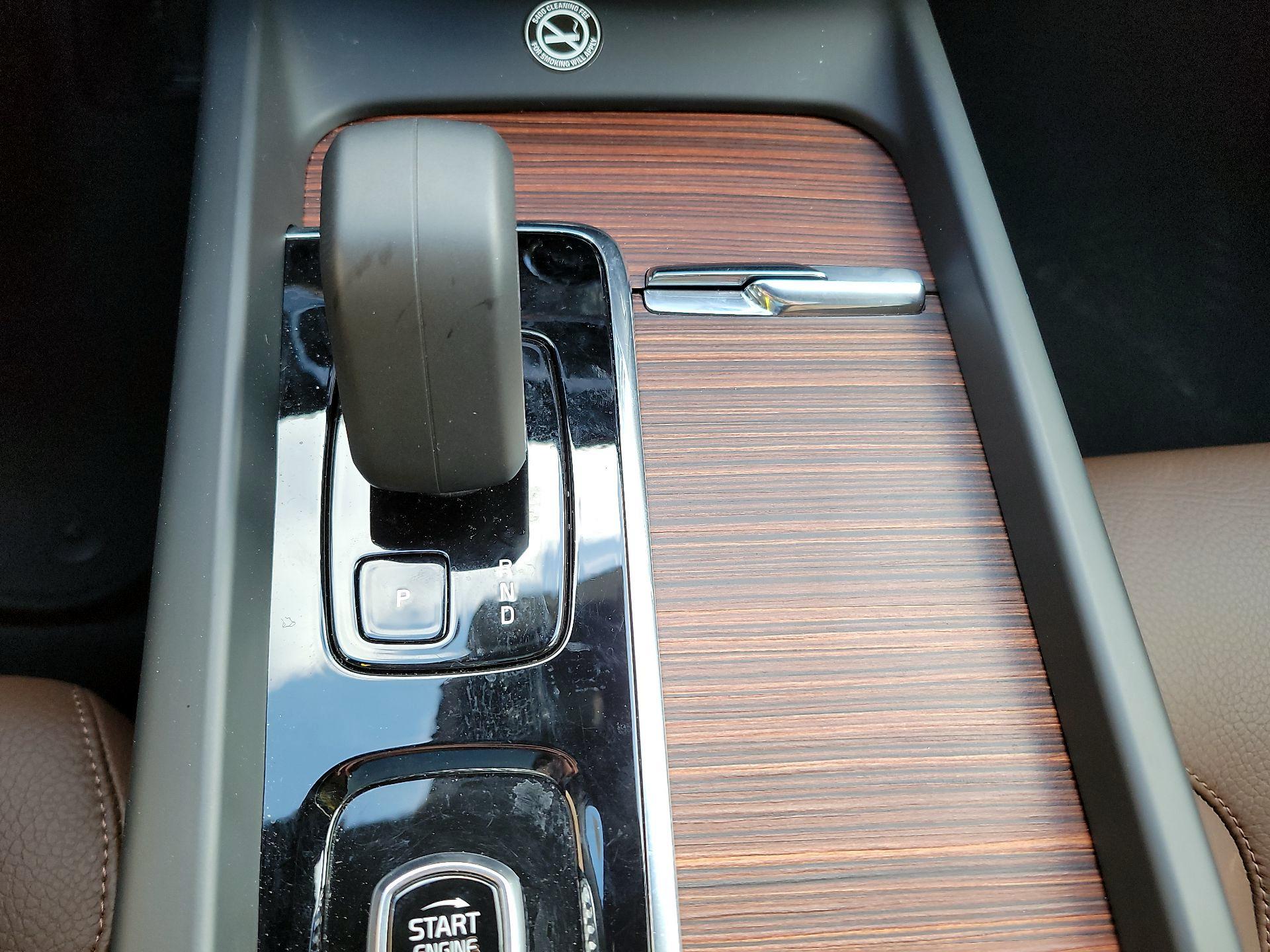 Thumbnail: 2025 Volvo S60 - 15