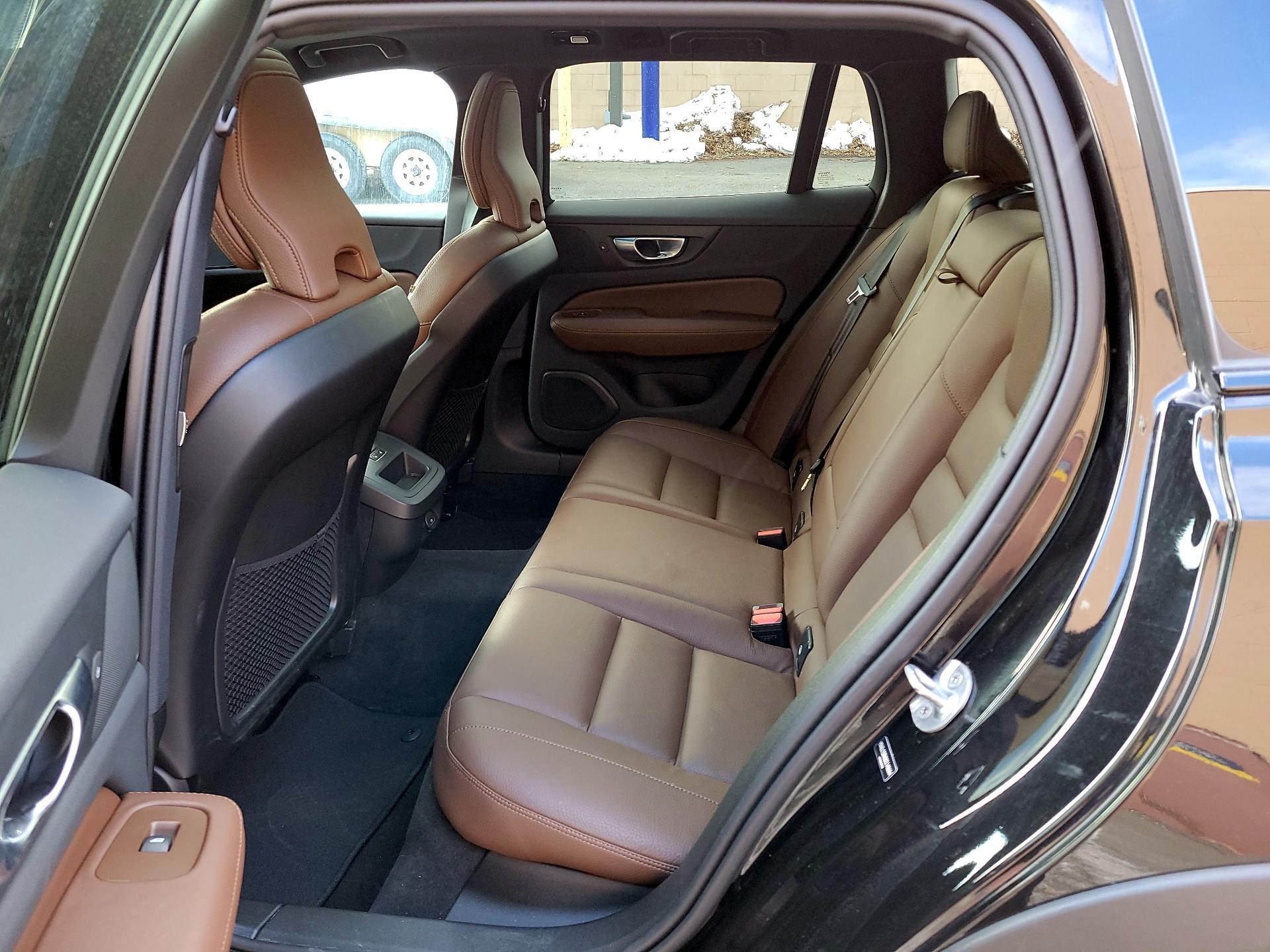 Thumbnail: 2025 Volvo S60 - 18