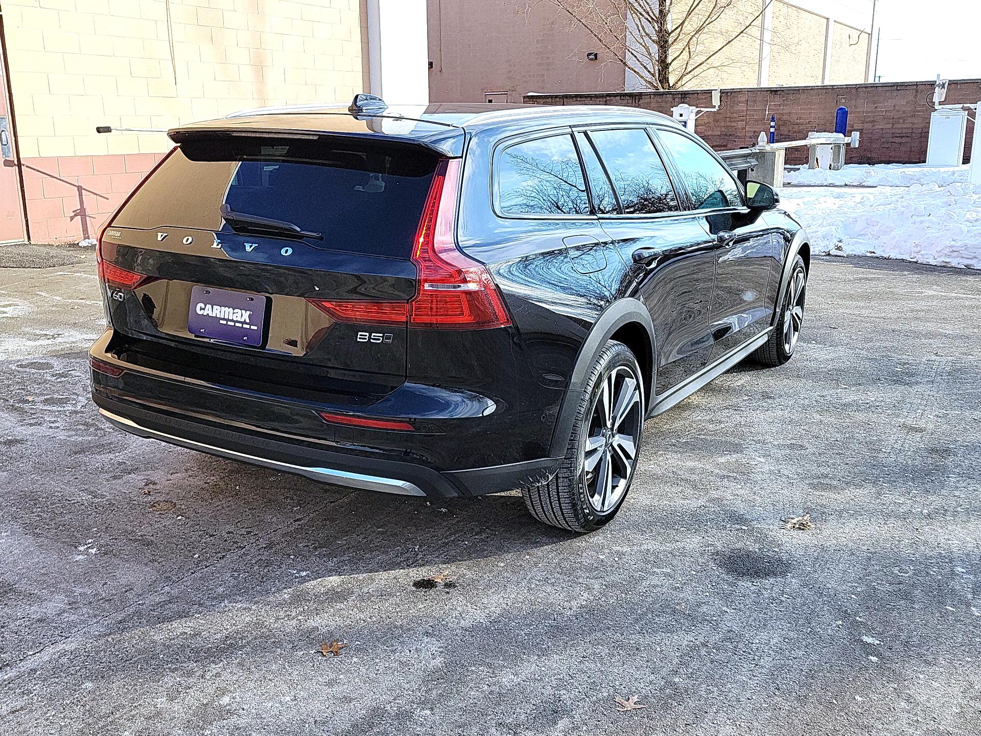 Thumbnail: 2025 Volvo S60 - 5