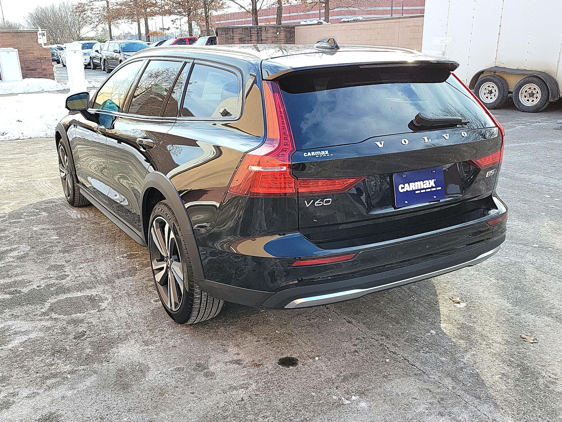 Thumbnail: 2025 Volvo S60 - 7