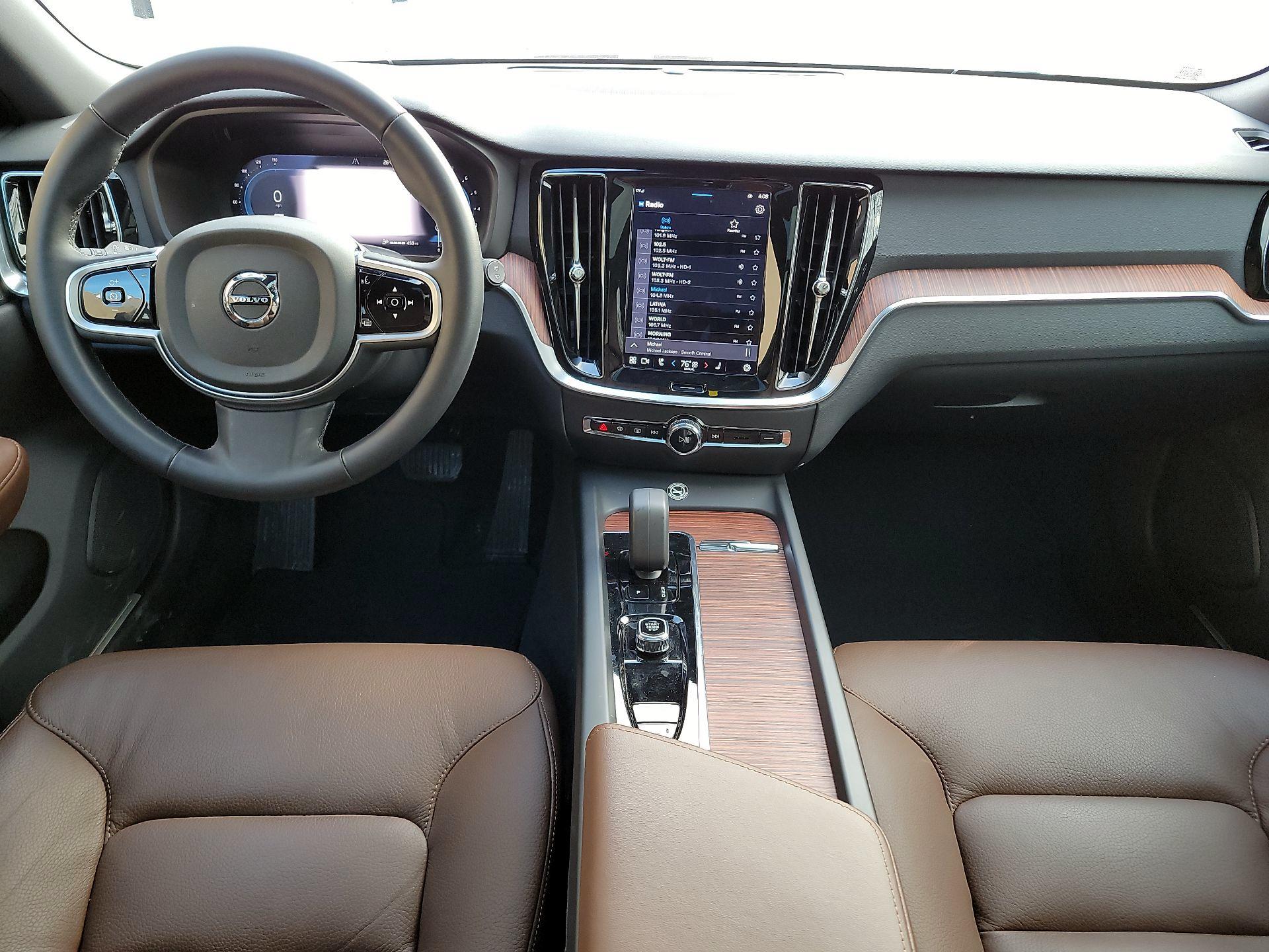 Thumbnail: 2025 Volvo S60 - 8