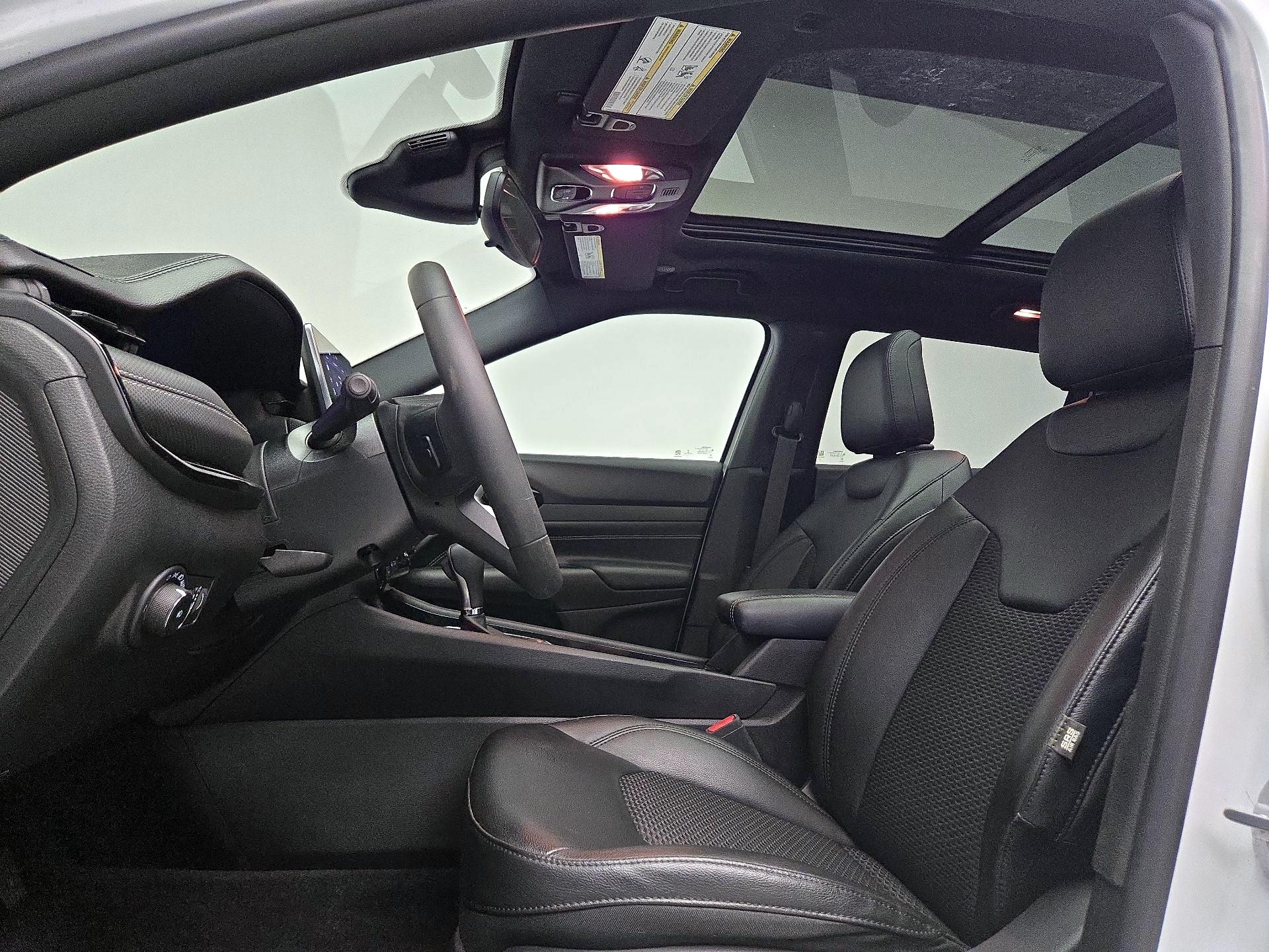 Thumbnail: 2022 Jeep Compass - 19