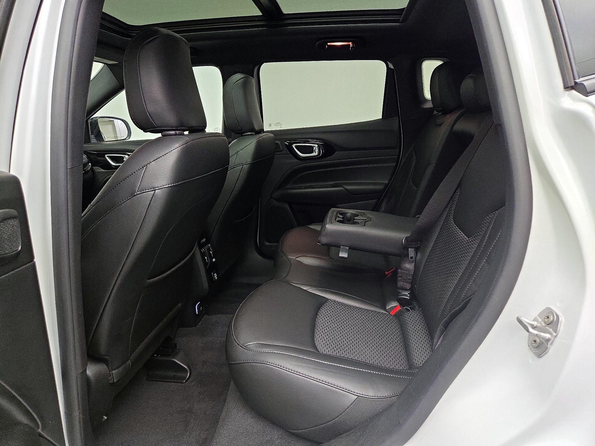 Thumbnail: 2022 Jeep Compass - 20