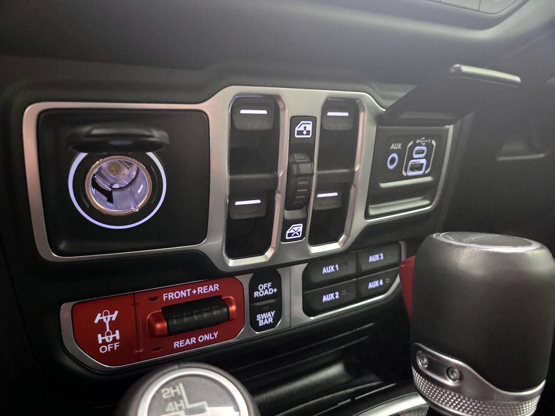 Thumbnail: 2020 Jeep Gladiator - 19