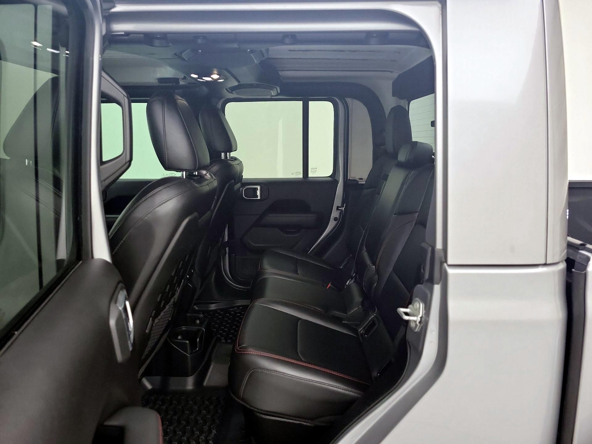 Thumbnail: 2020 Jeep Gladiator - 20