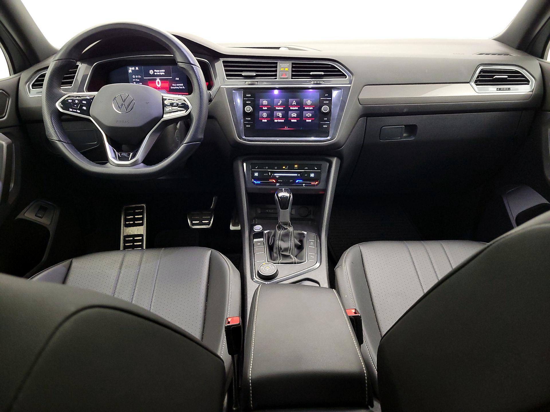 Thumbnail: 2022 Volkswagen Tiguan - 9