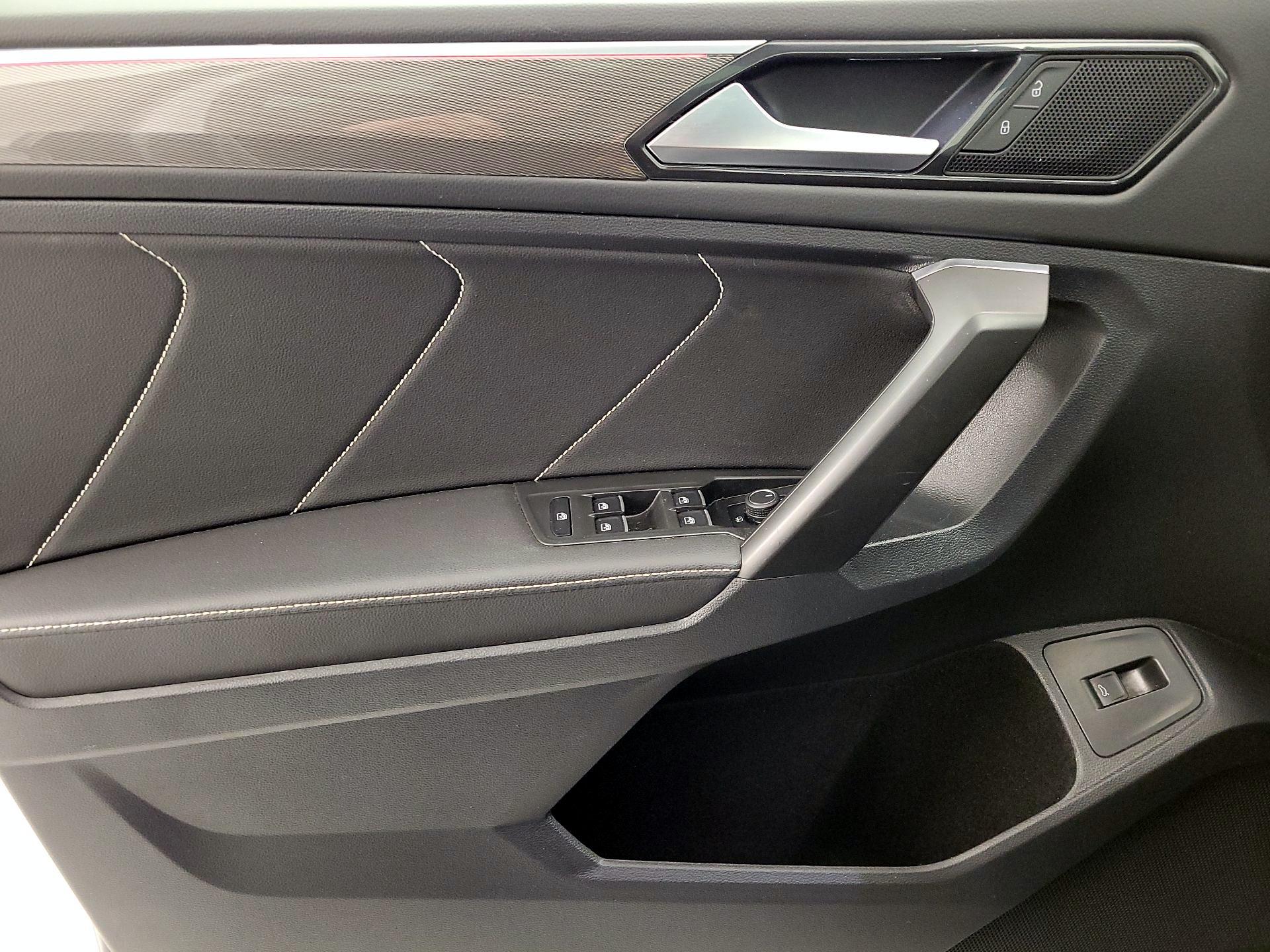 Thumbnail: 2022 Volkswagen Tiguan - 12