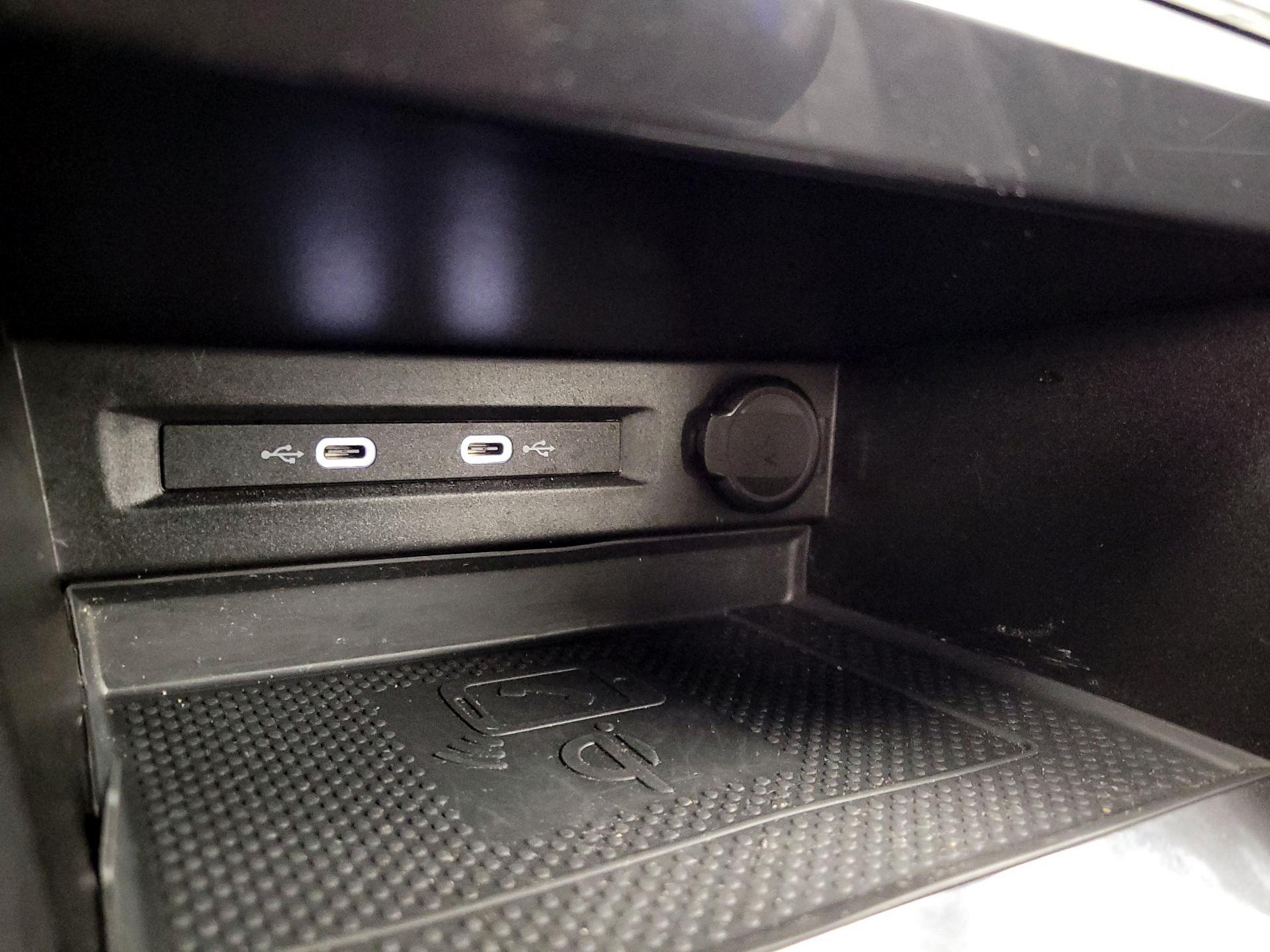 Thumbnail: 2022 Volkswagen Tiguan - 18