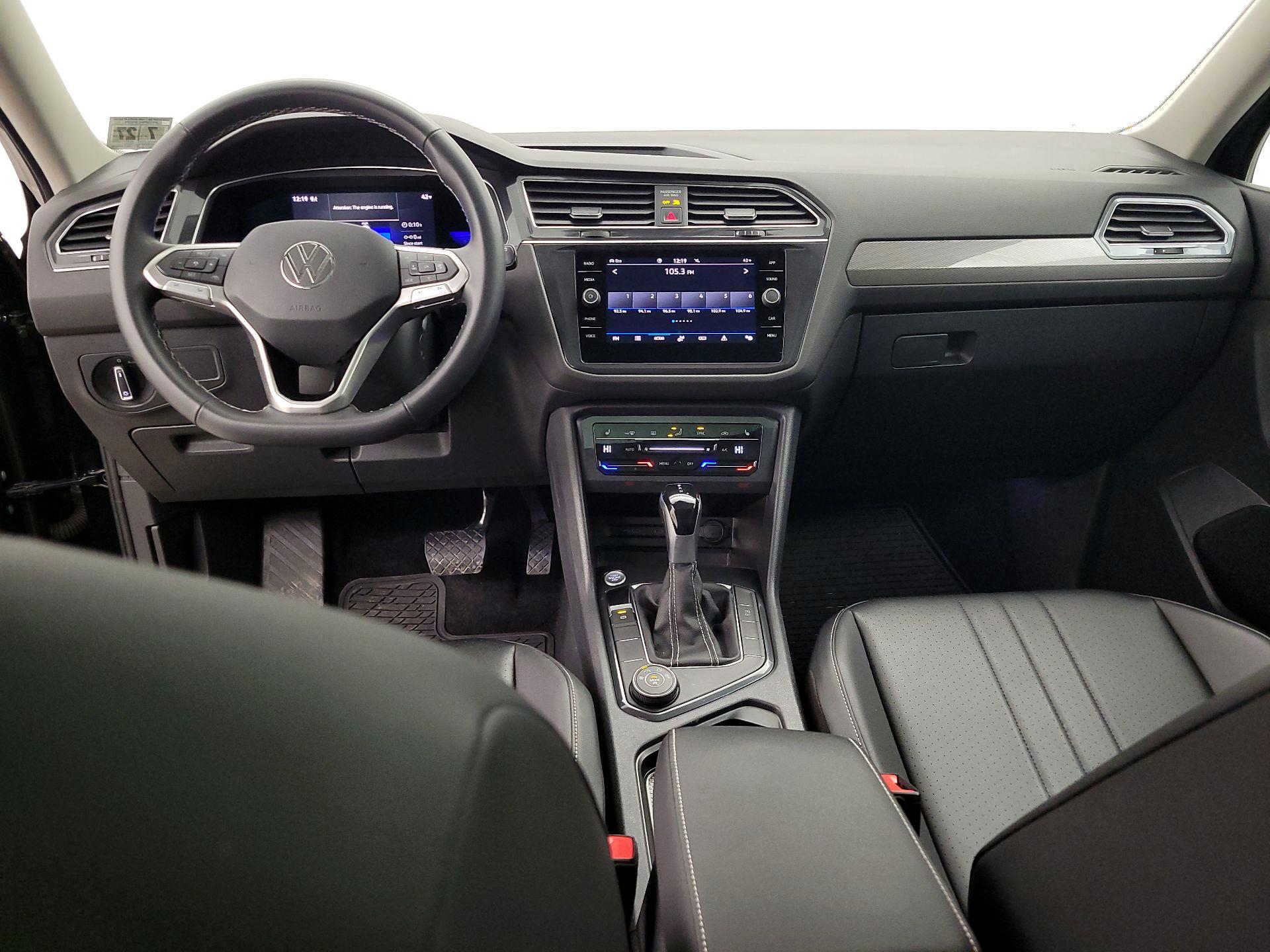 Thumbnail: 2022 Volkswagen Tiguan - 9