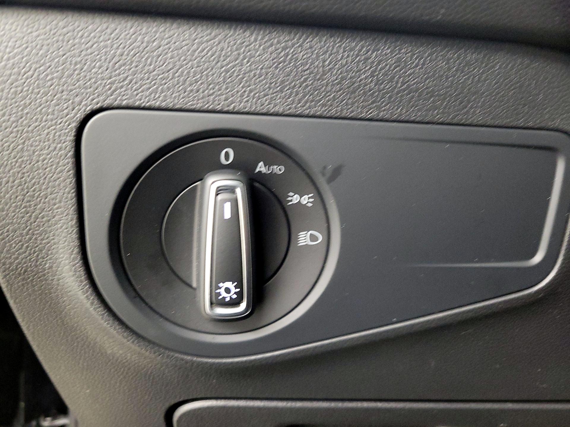 Thumbnail: 2022 Volkswagen Tiguan - 13