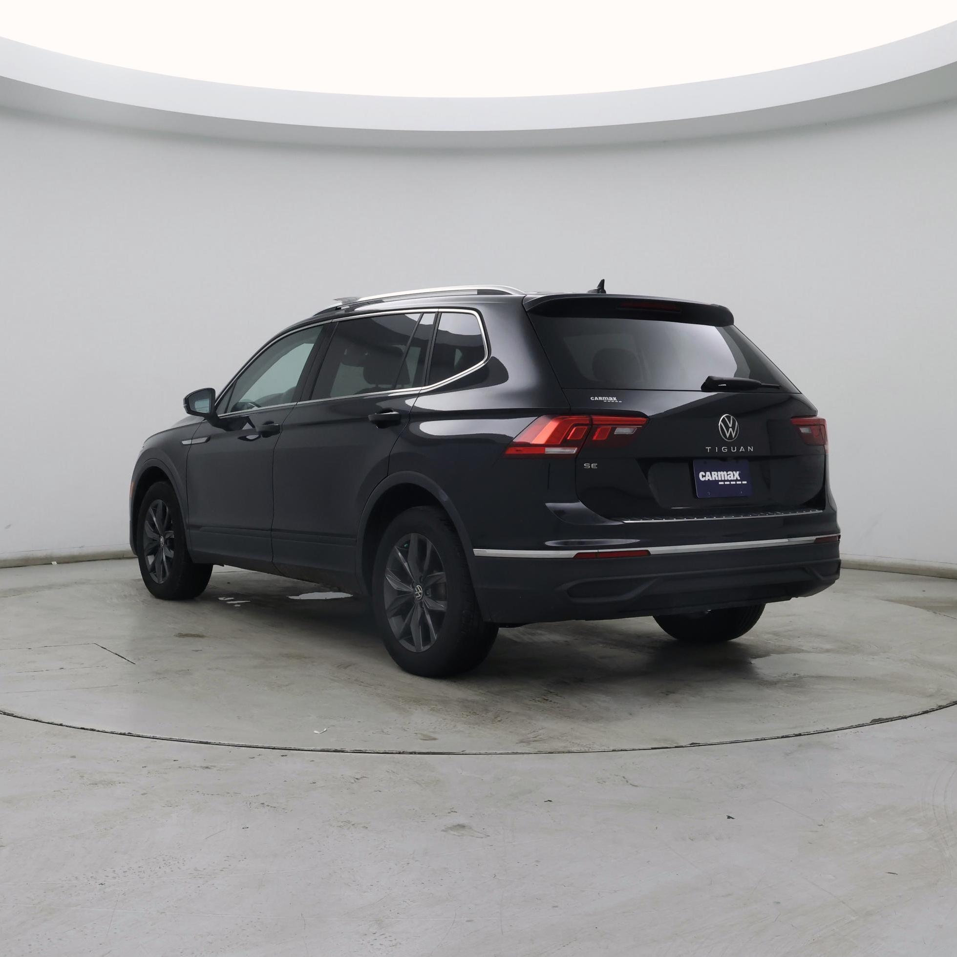 Thumbnail: 2022 Volkswagen Tiguan - 2