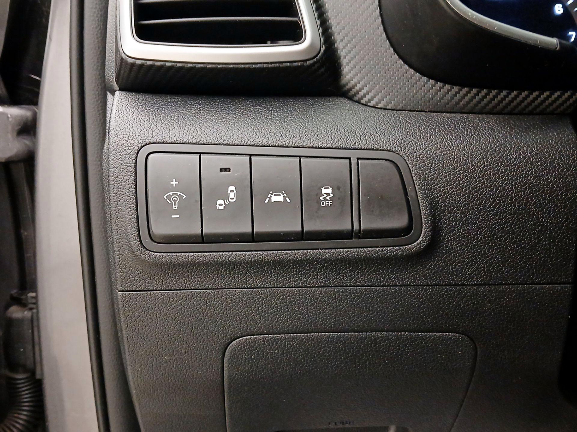 Thumbnail: 2020 Hyundai Tucson - 13