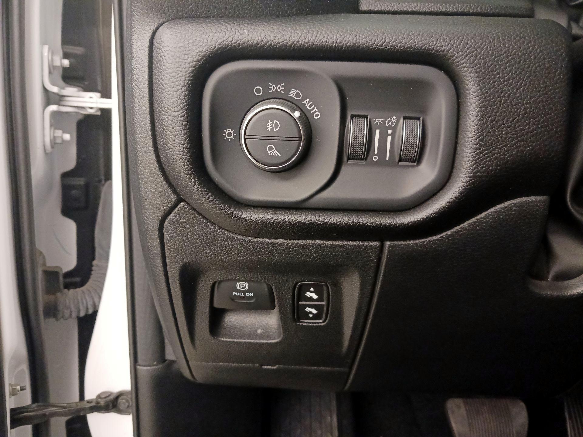 Thumbnail: 2025 RAM 1500 - 13