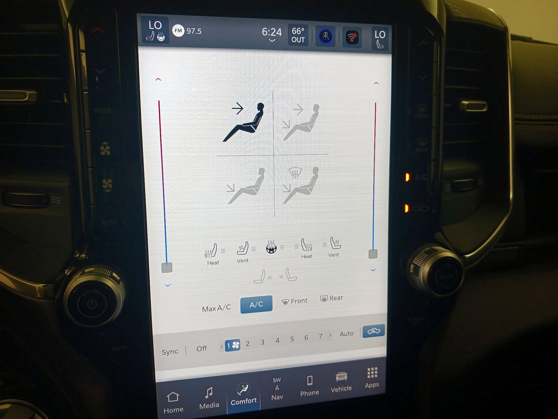 Thumbnail: 2025 RAM 1500 - 17