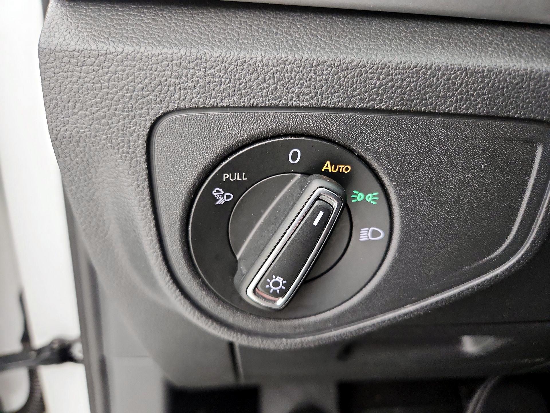 Thumbnail: 2021 Volkswagen Atlas - 13