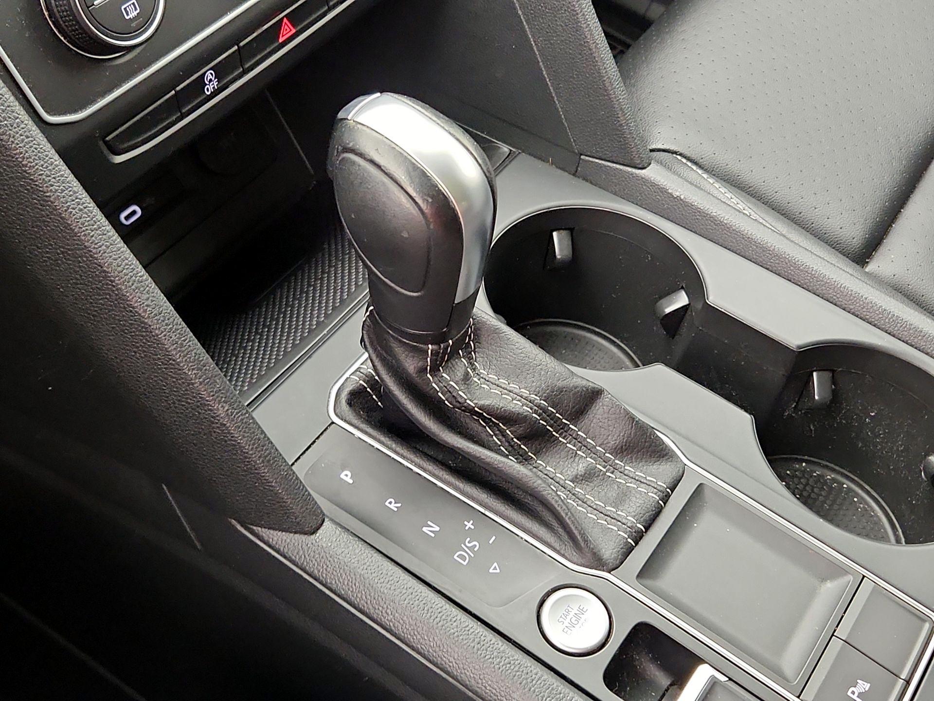 Thumbnail: 2021 Volkswagen Atlas - 17