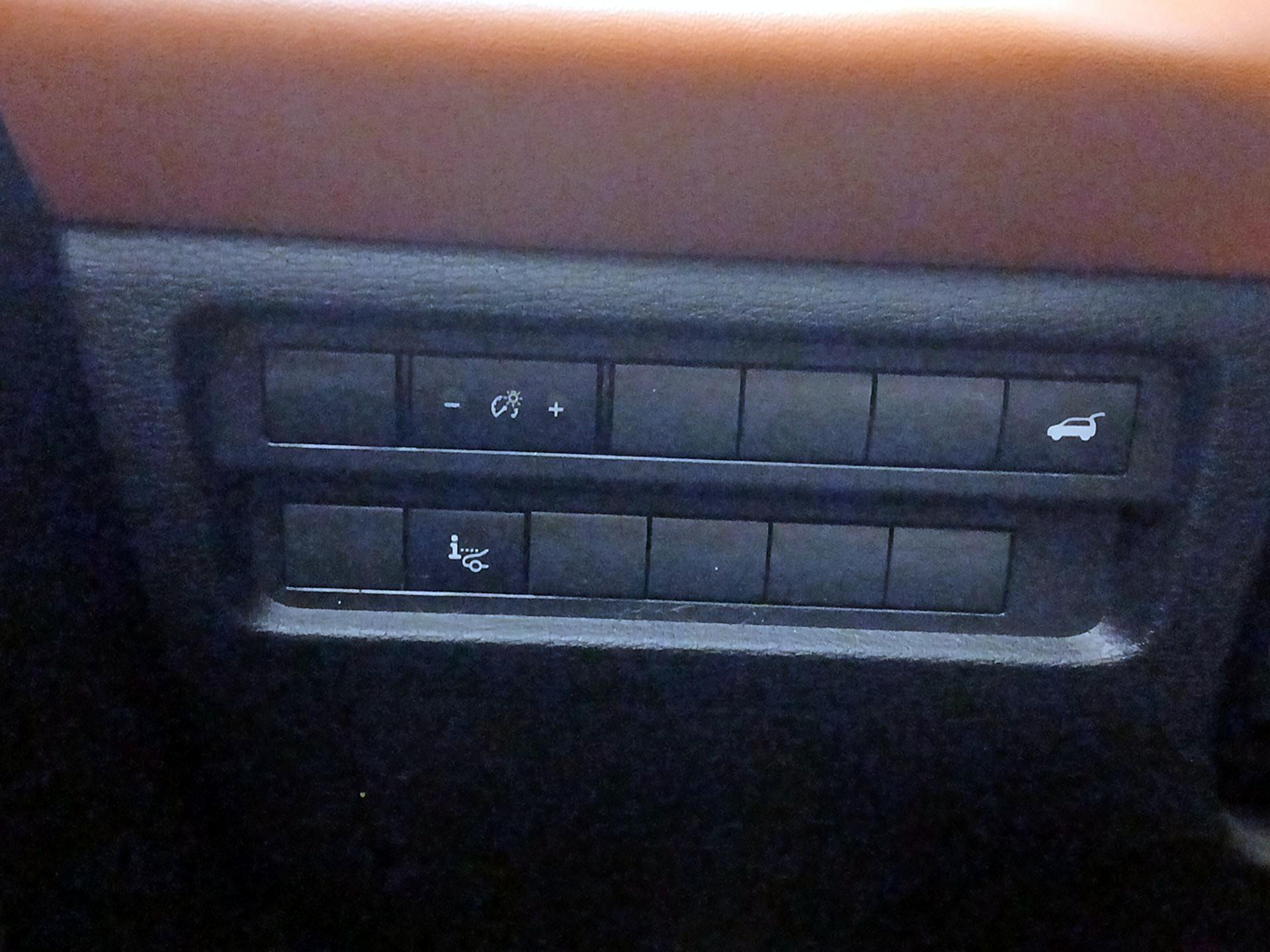 Thumbnail: 2022 Mitsubishi Outlander - 13