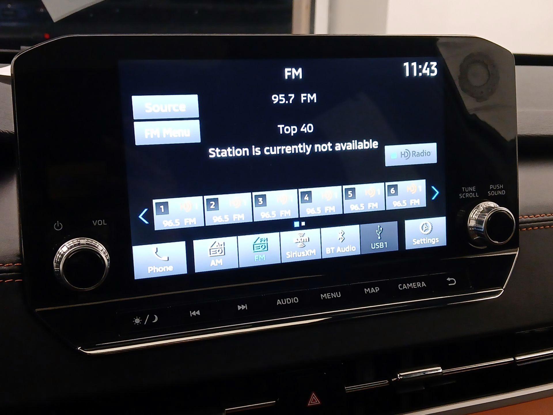 Thumbnail: 2022 Mitsubishi Outlander - 16