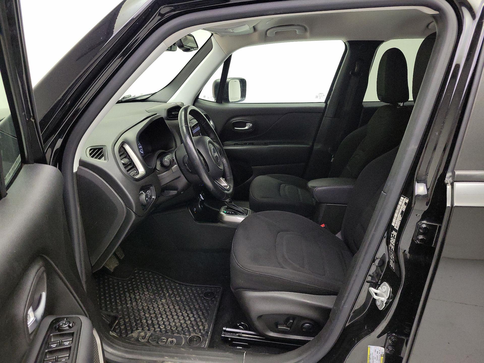 Thumbnail: 2022 Jeep Renegade - 11