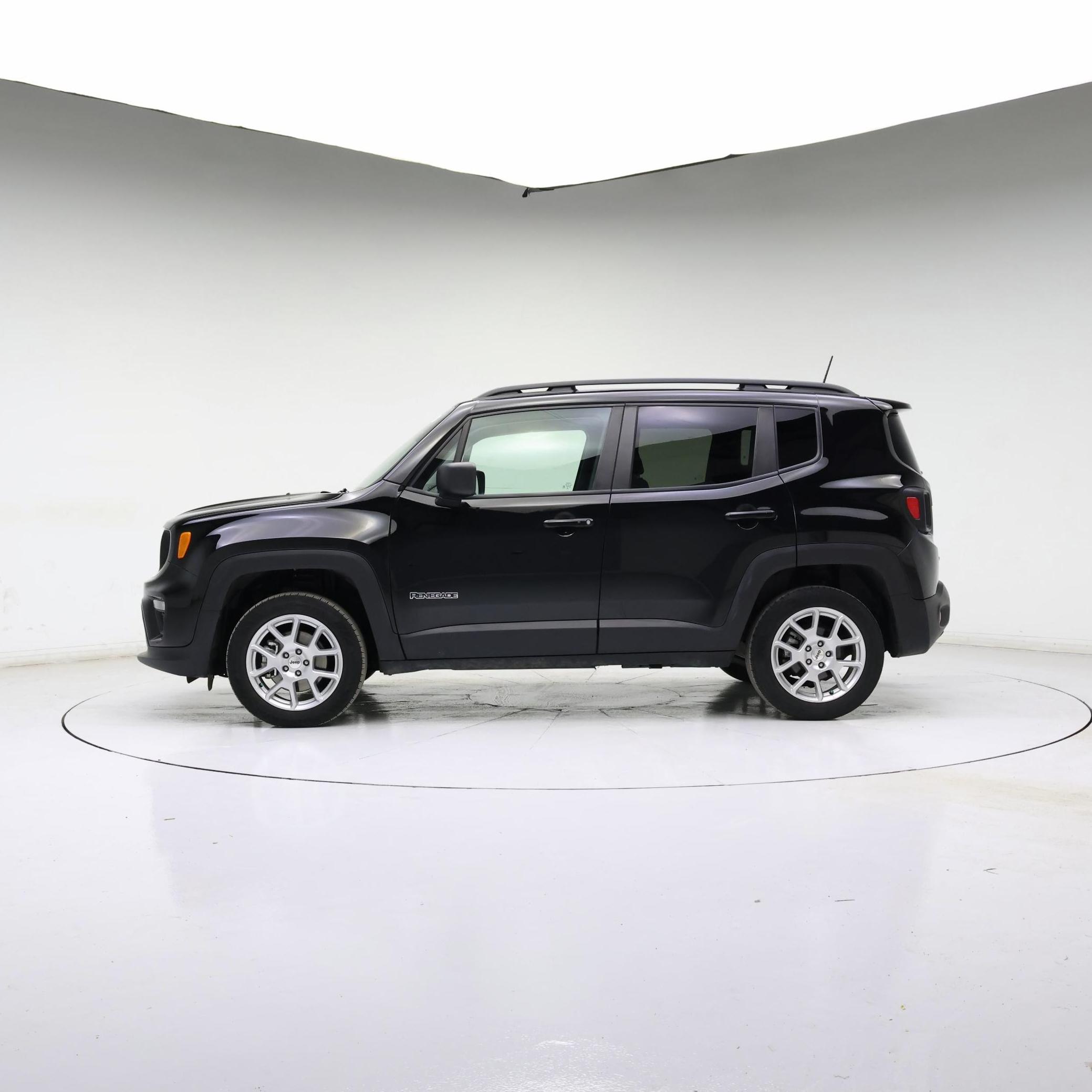 Thumbnail: 2022 Jeep Renegade - 3