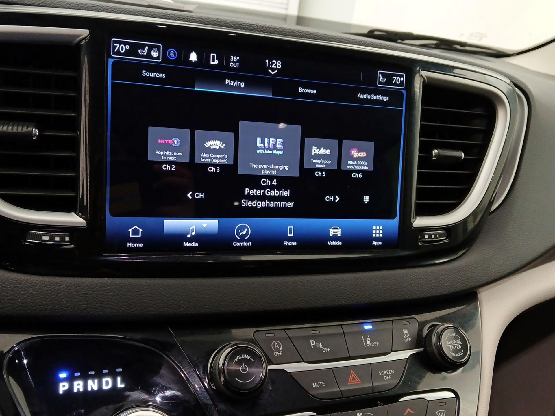 Thumbnail: 2024 Chrysler Pacifica - 15