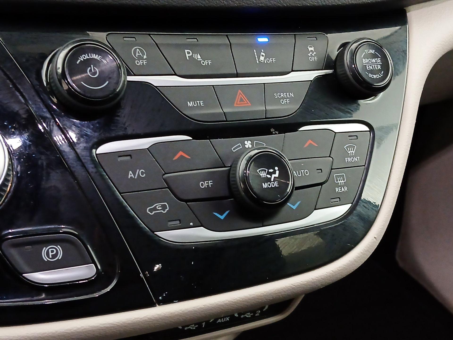 Thumbnail: 2024 Chrysler Pacifica - 16